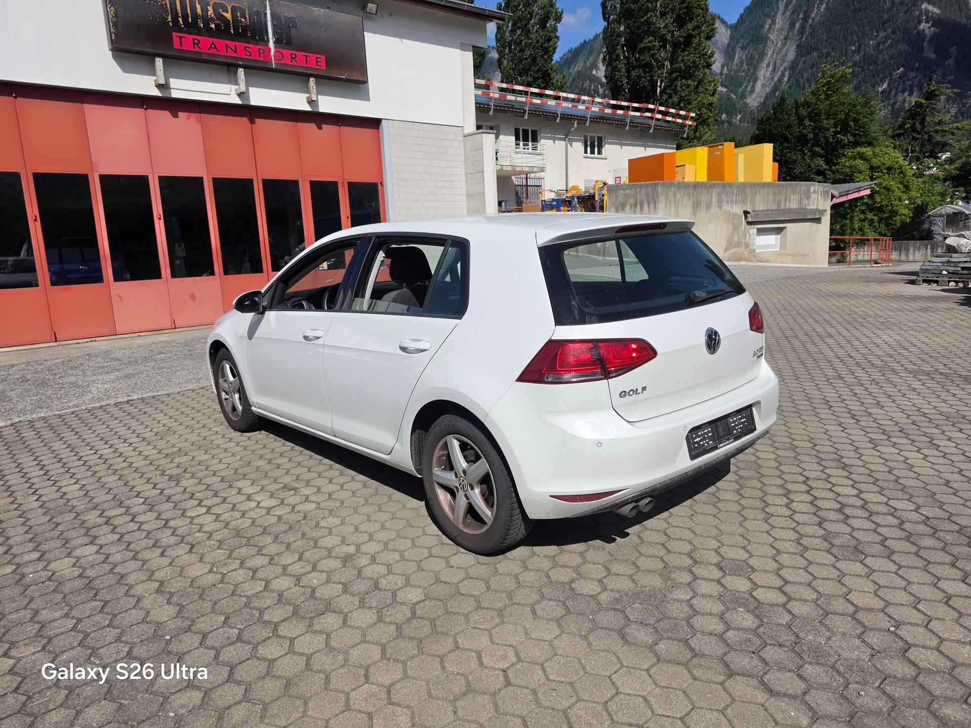 VW Golf 2.0 TDI Comfortline 4Motion-image-3
