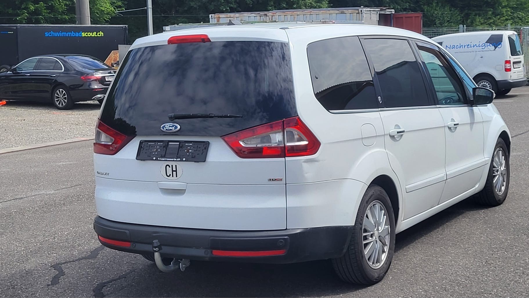 FORD Galaxy 2.0 TDCi Ghia-image-5