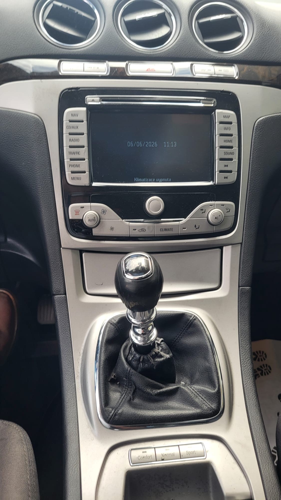 FORD Galaxy 2.0 TDCi Ghia-image-6