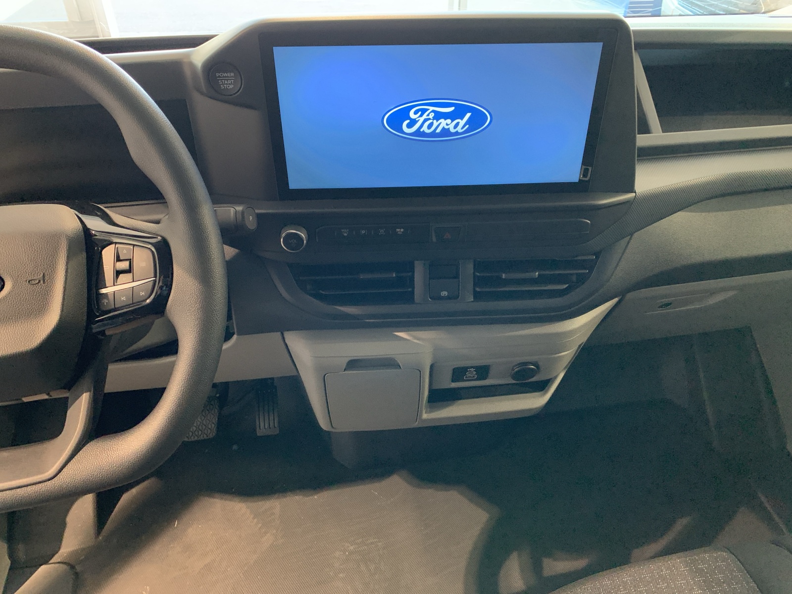 FORD Transit C Van 320 L1 2.5 Duratec 233 Trend PHEV-image-5