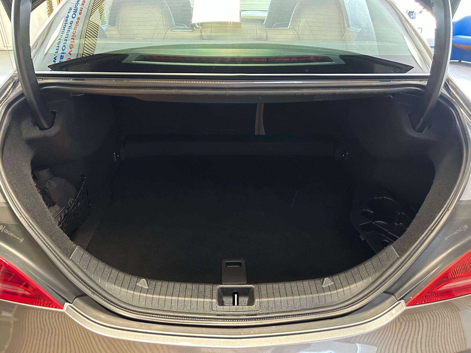 MERCEDES-BENZ CLA 200-image-17