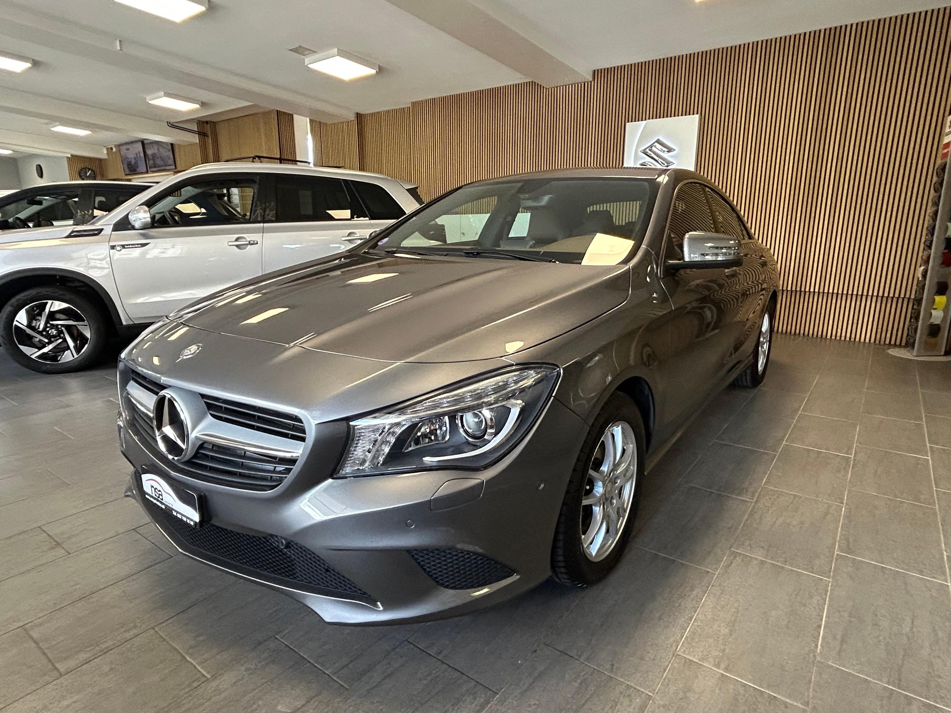 MERCEDES-BENZ CLA 200-image-3