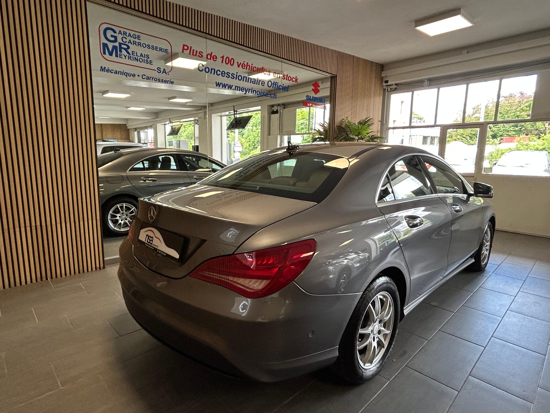 MERCEDES-BENZ CLA 200-image-6