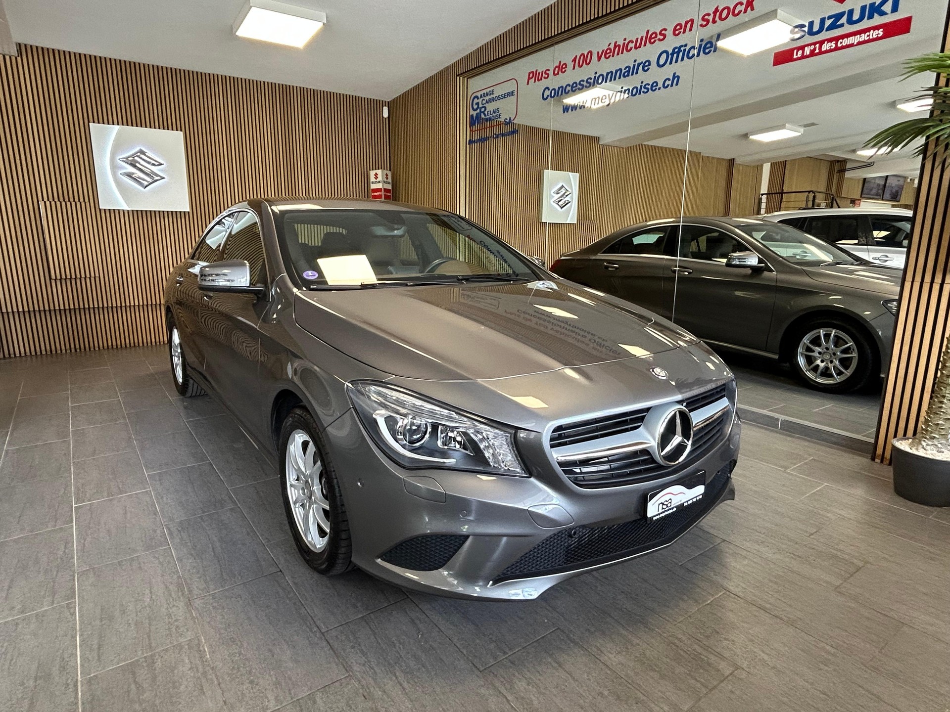 MERCEDES-BENZ CLA 200-image-1
