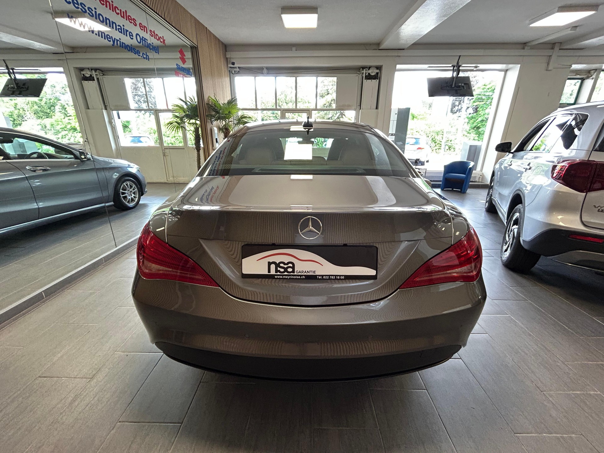 MERCEDES-BENZ CLA 200-image-5