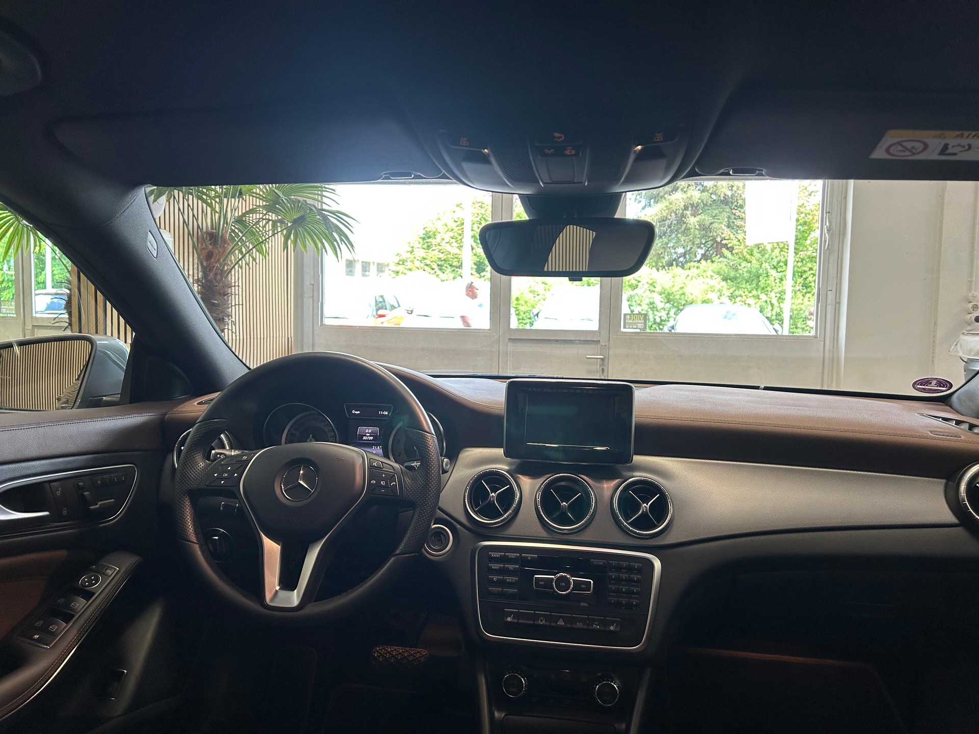 MERCEDES-BENZ CLA 200-image-7