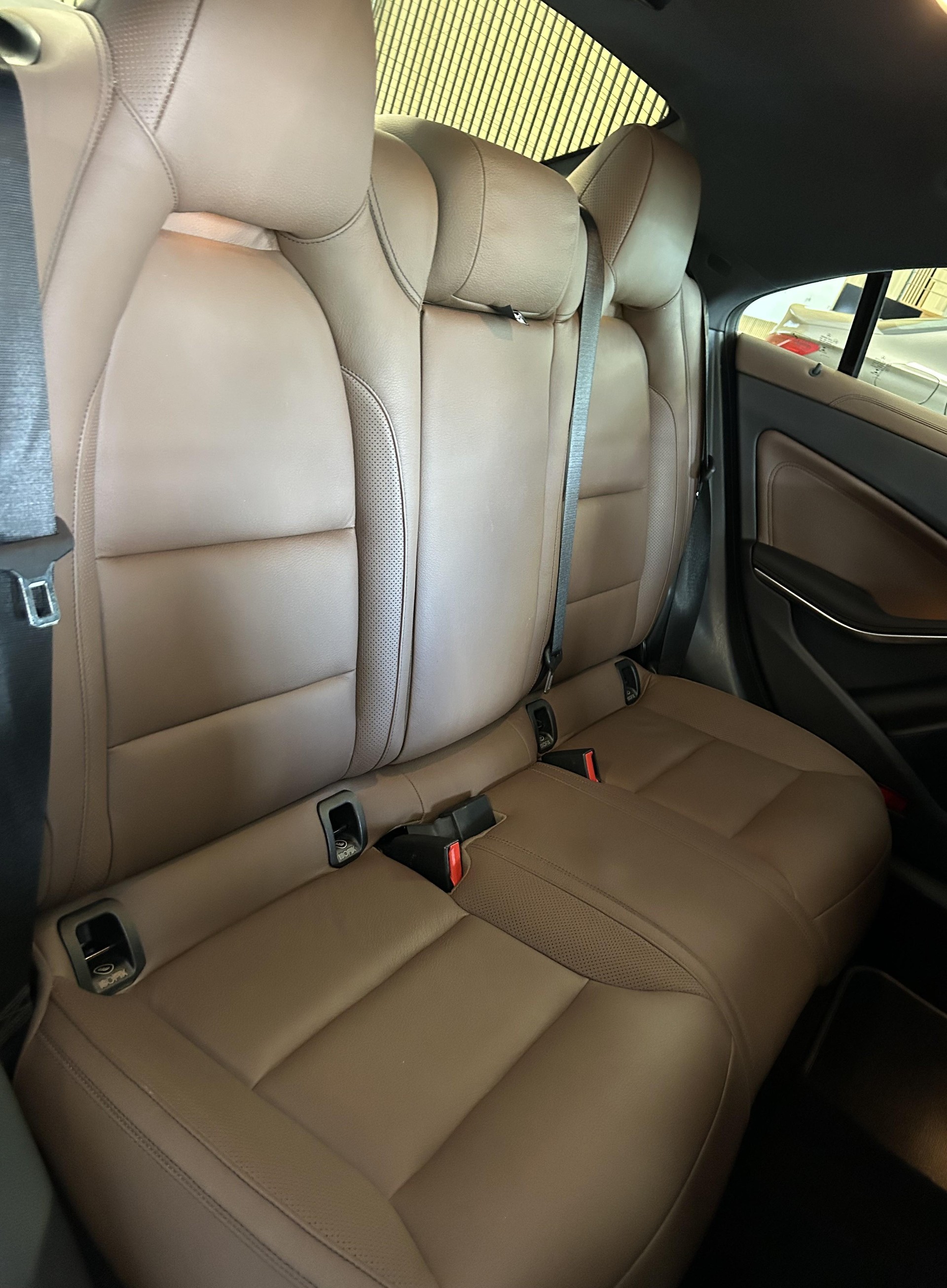 MERCEDES-BENZ CLA 200-image-16