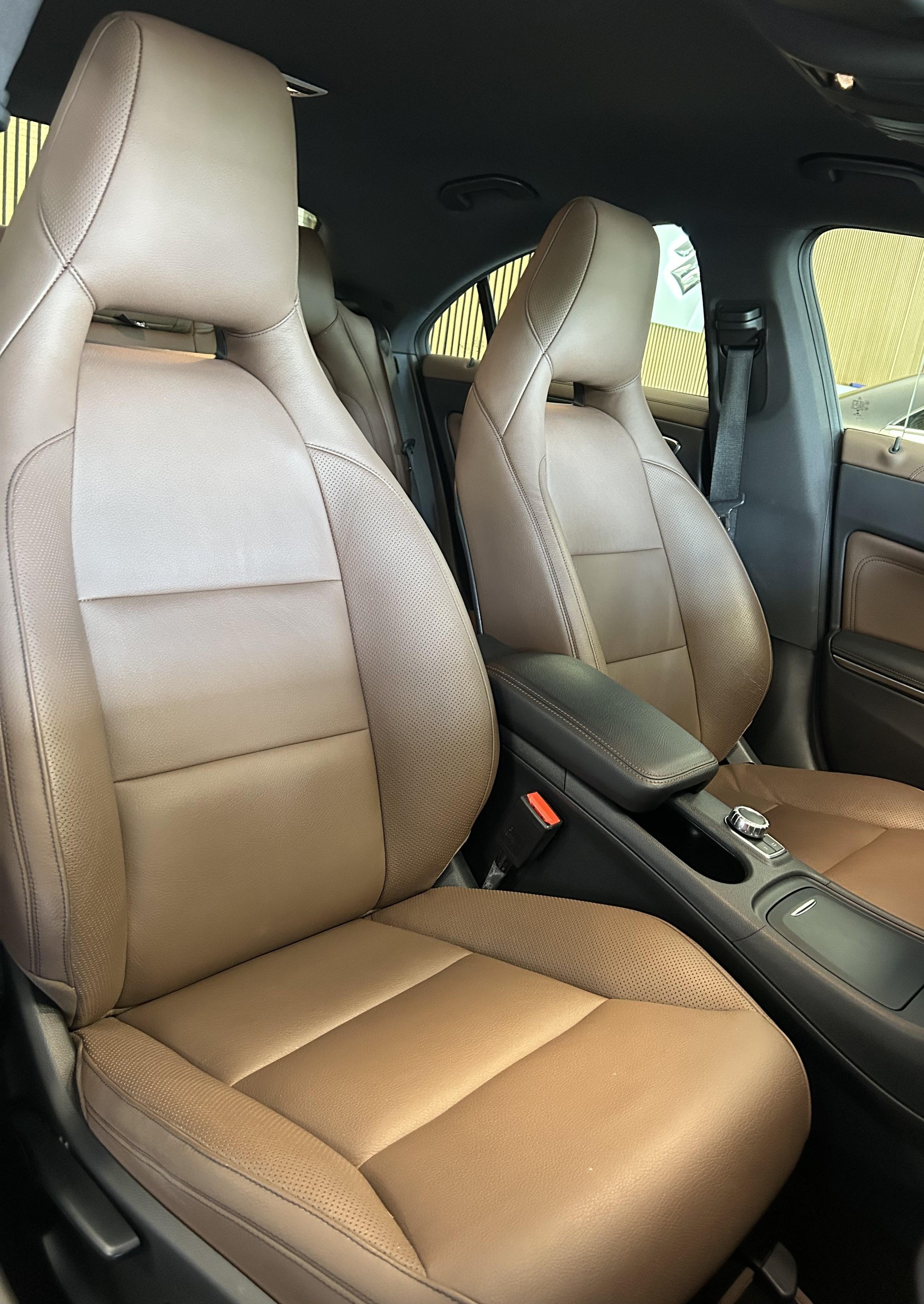 MERCEDES-BENZ CLA 200-image-14