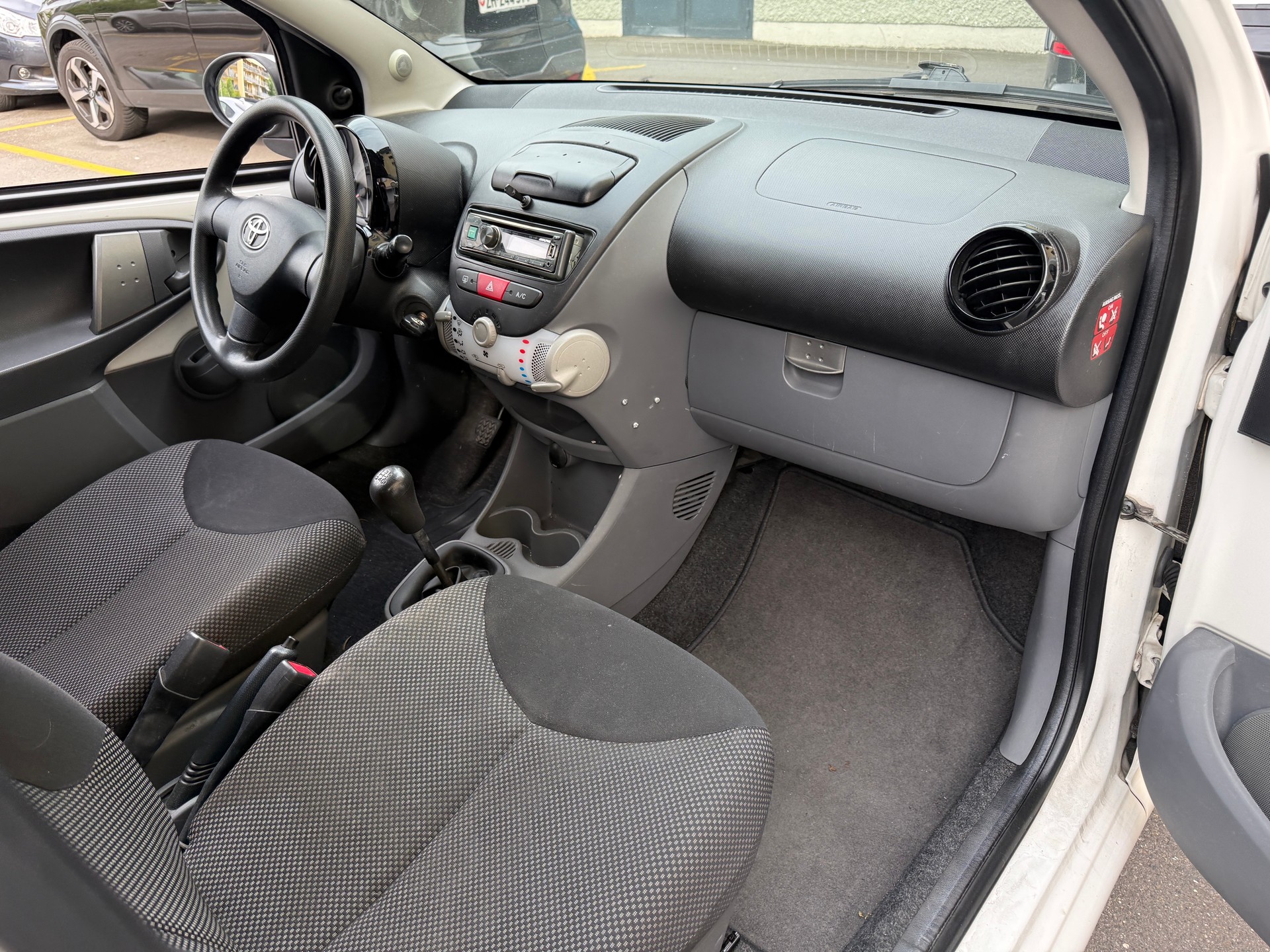 TOYOTA Aygo 1.0 easy-image-6