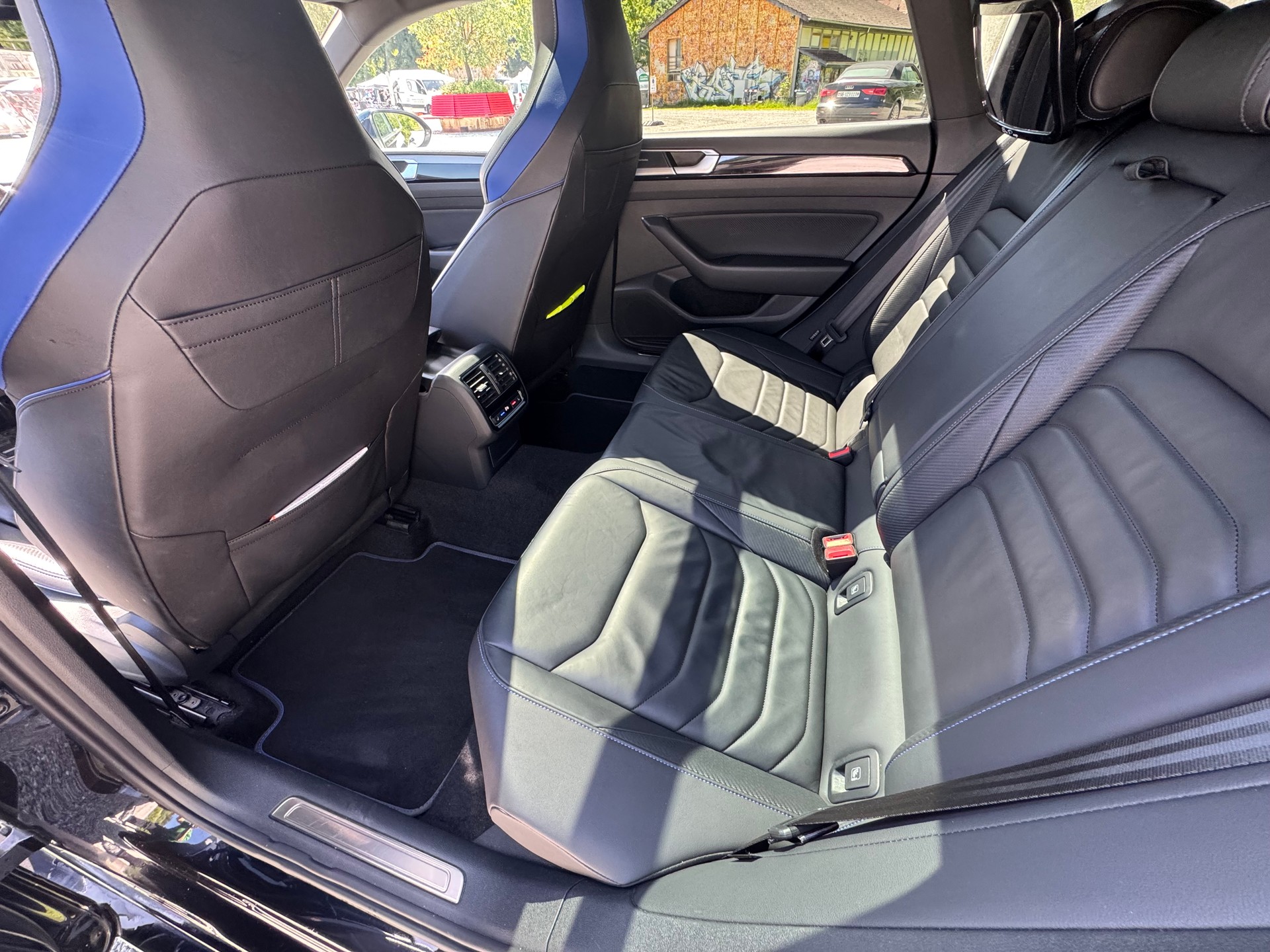 VW Arteon SB 2.0 TSI R DSG 4m-image-5