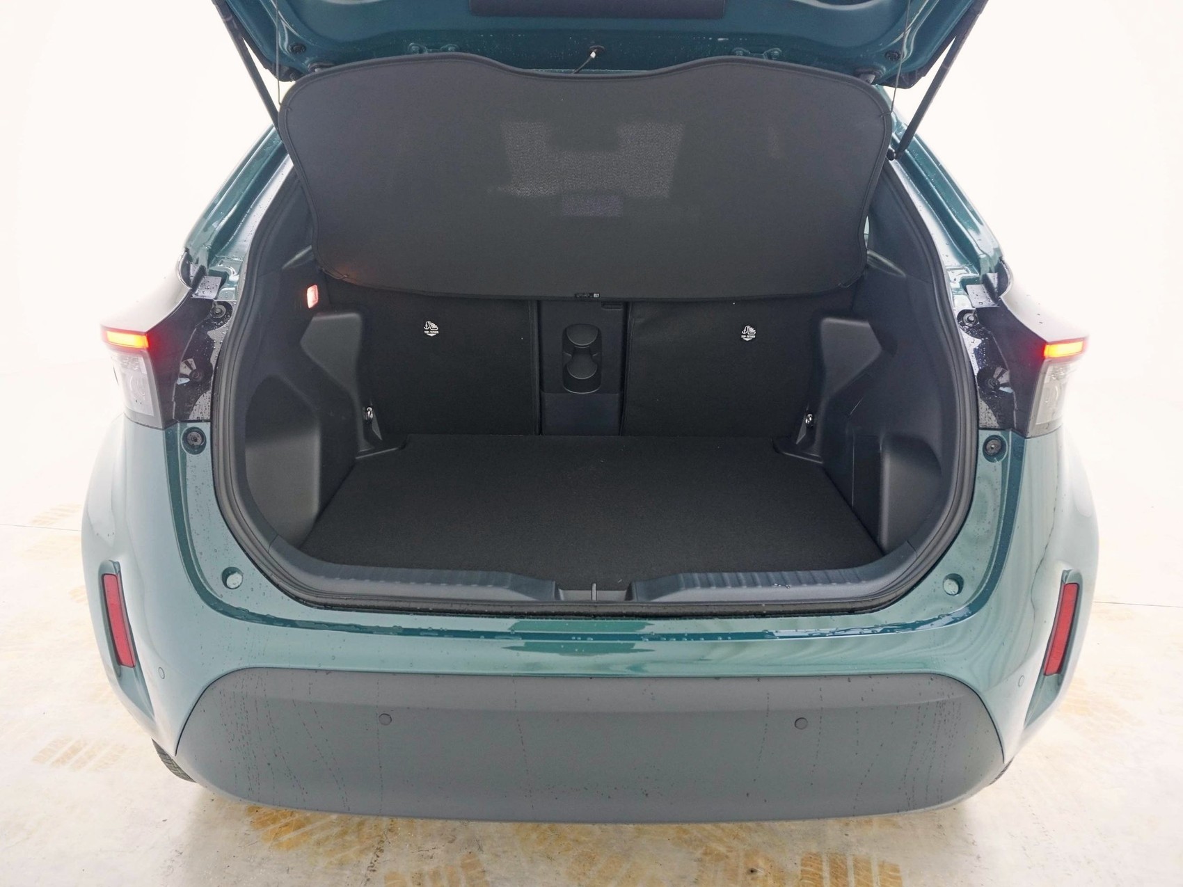 TOYOTA Yaris Cross 1.5 HSD Trend AWD-i ** 4x4 **-image-15