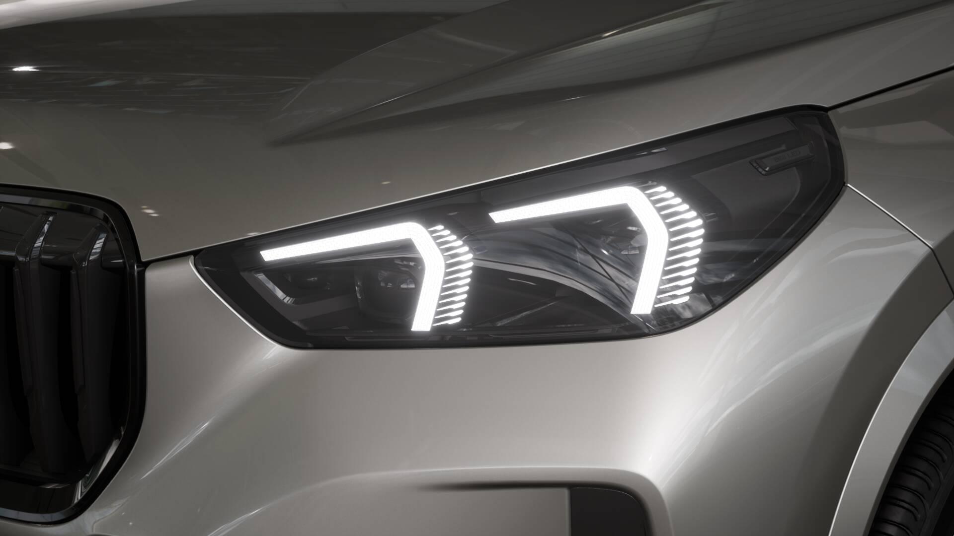 BMW X1 23i xDrive-image-5