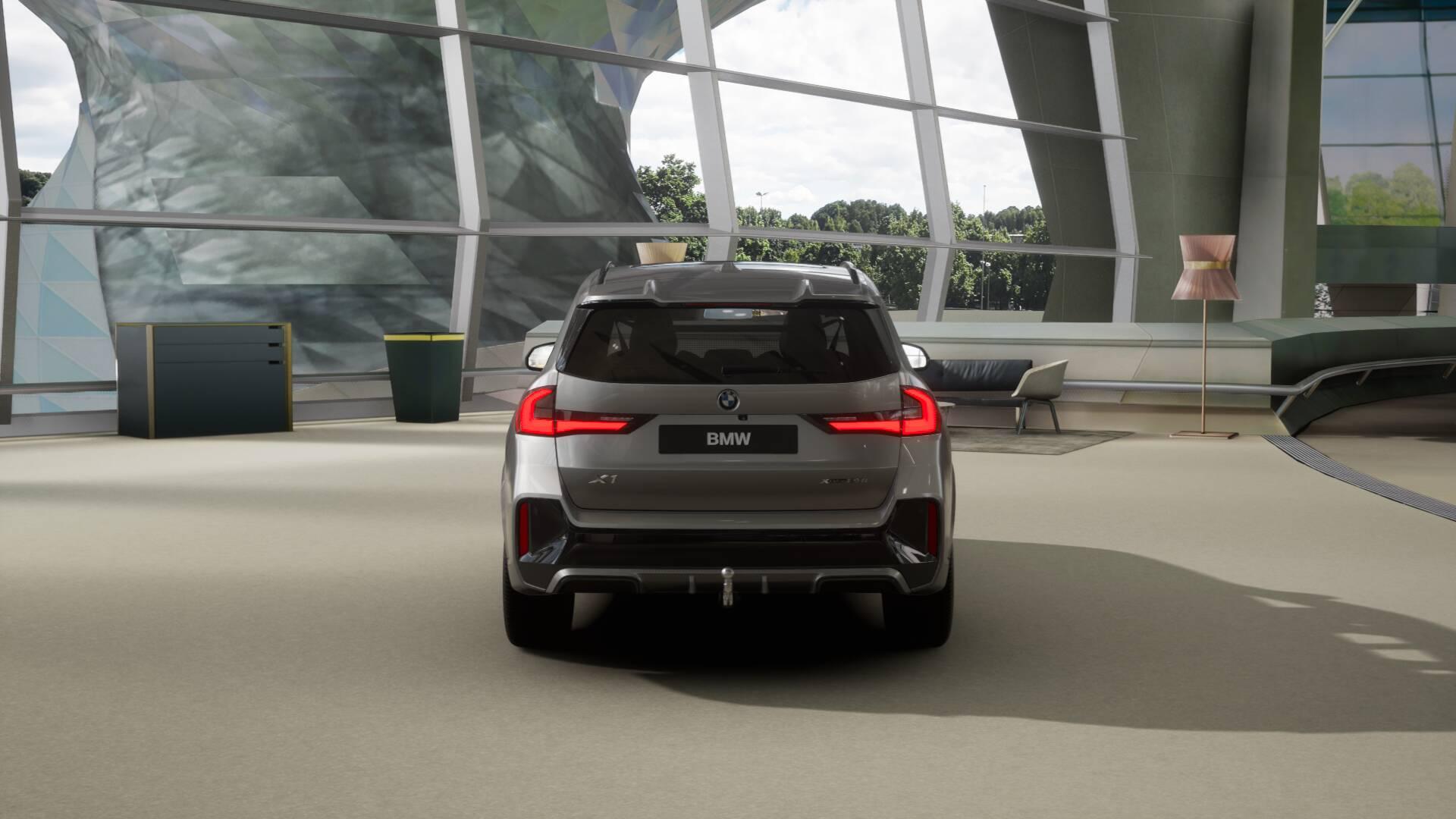 BMW X1 23i xDrive-image-4