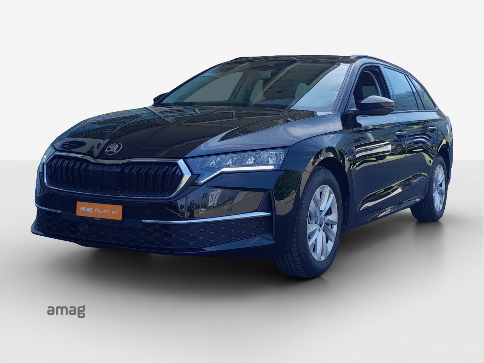 SKODA Octavia Combi 1.5 TSI mHEV DSG Dynamic-image-0