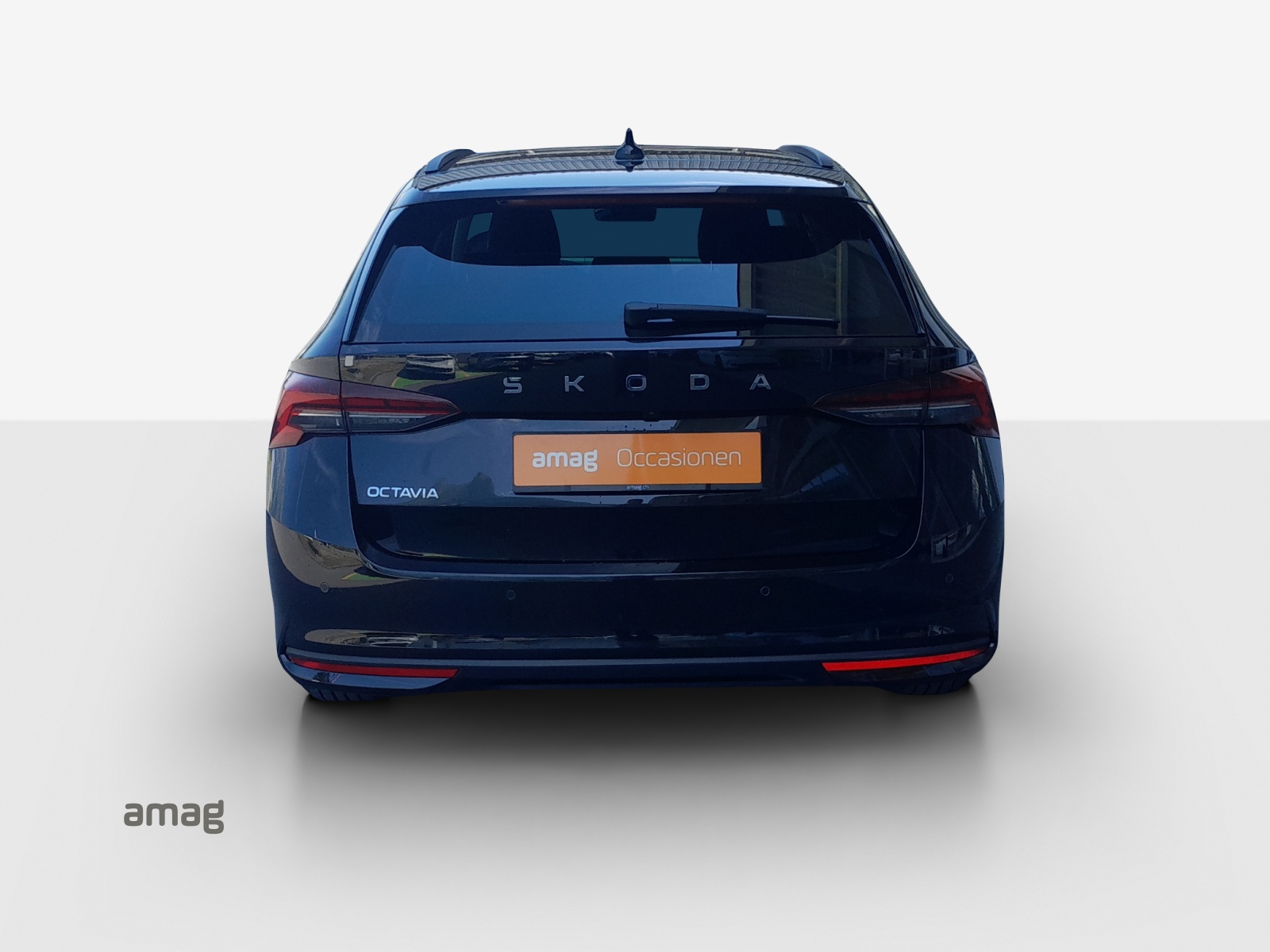 SKODA Octavia Combi 1.5 TSI mHEV DSG Dynamic-image-3