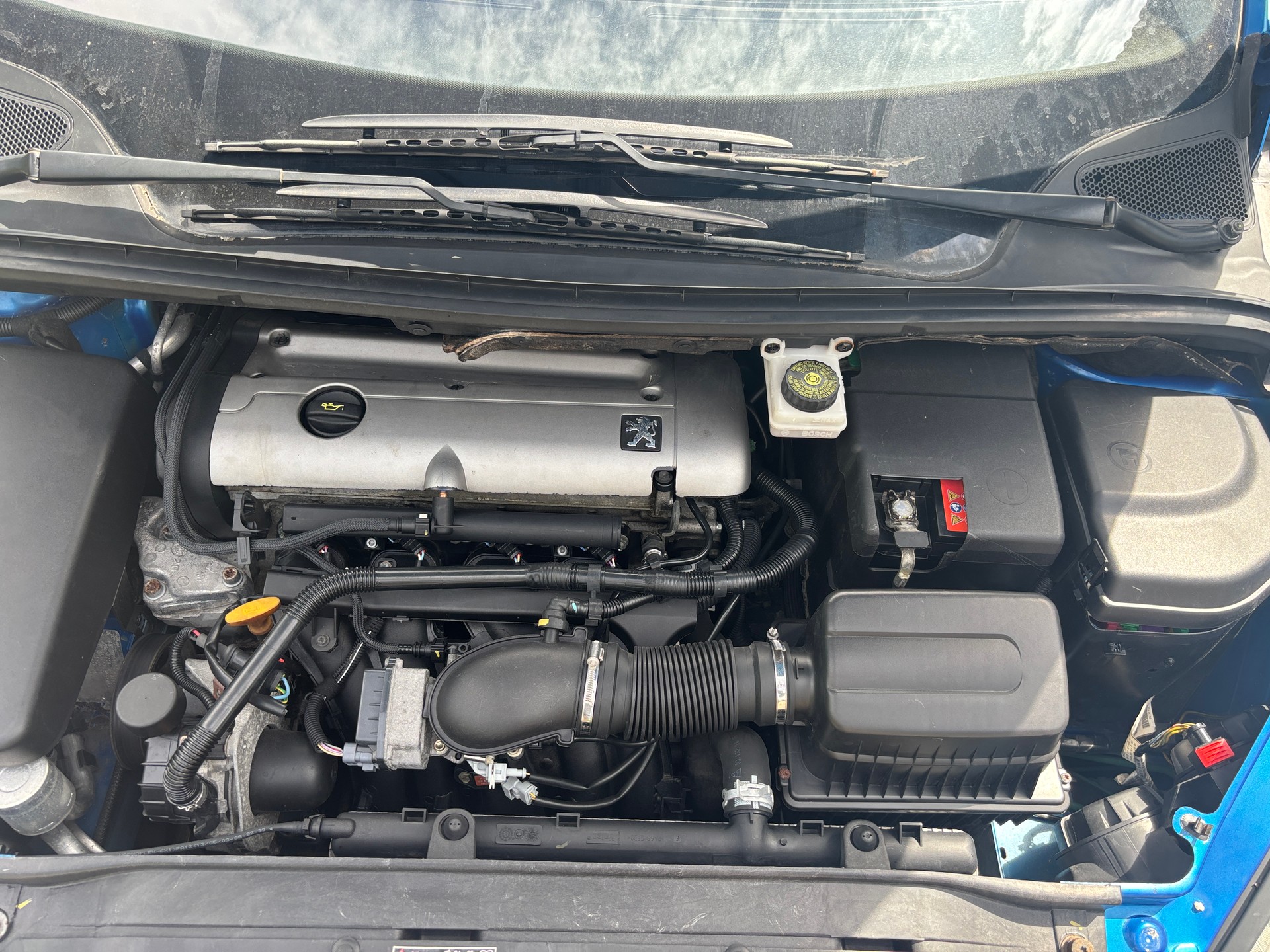 PEUGEOT 307 2.0 16V XS-image-11