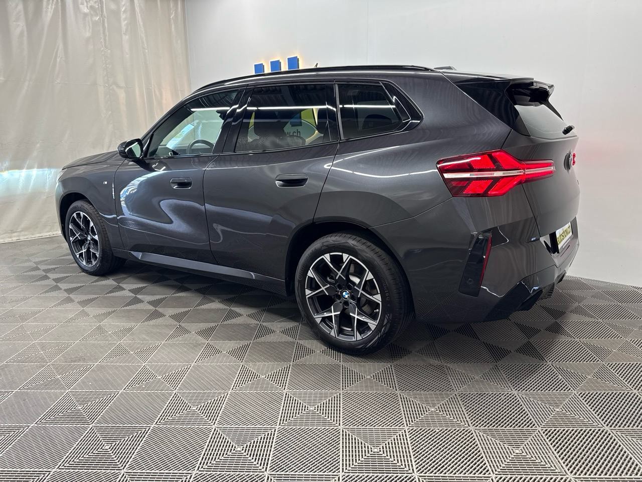 BMW X3 xDrive 48V 20d M Sport-showroom-element-1