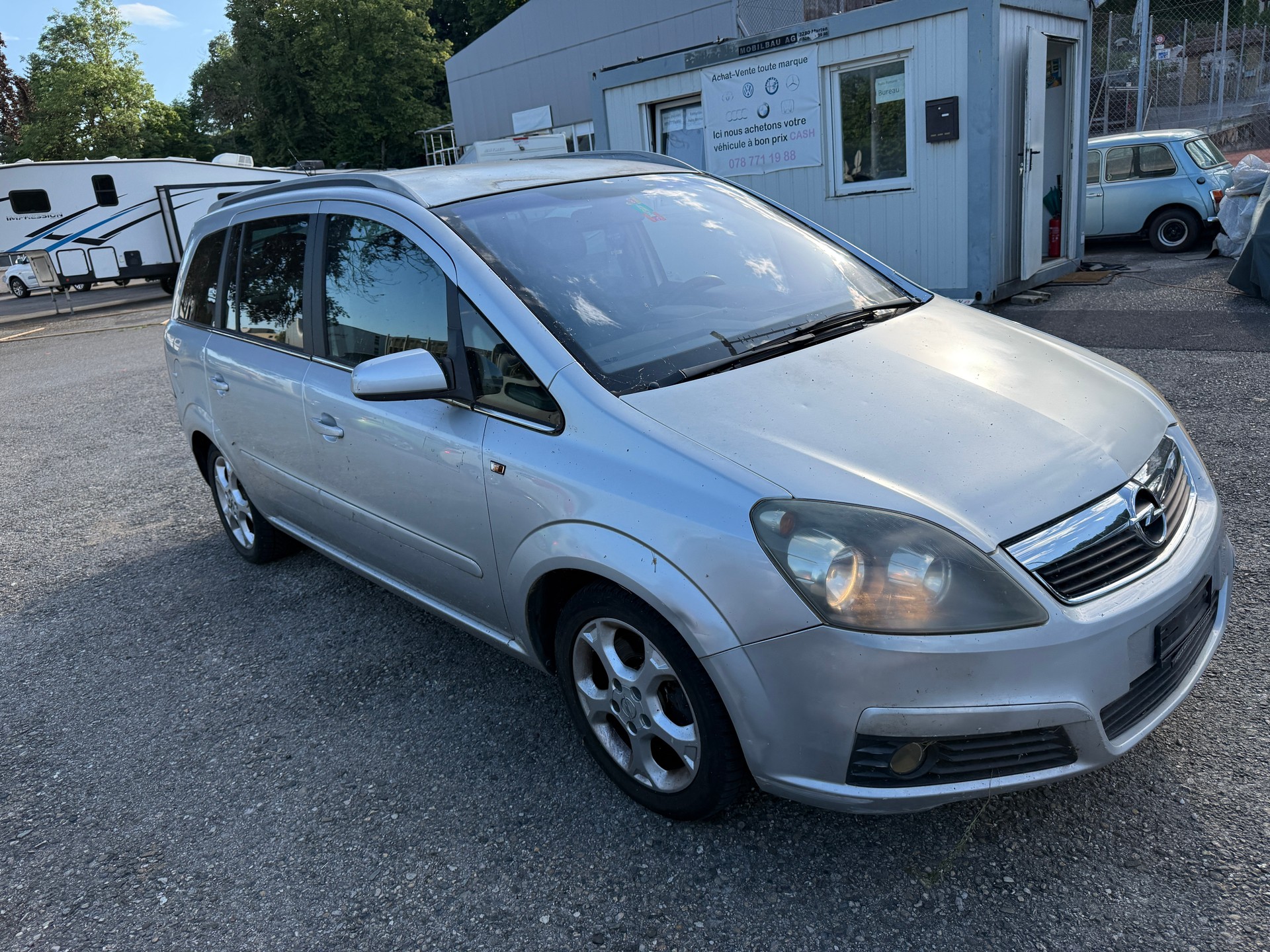 OPEL Zafira 2.2i 16V Enjoy-image-1