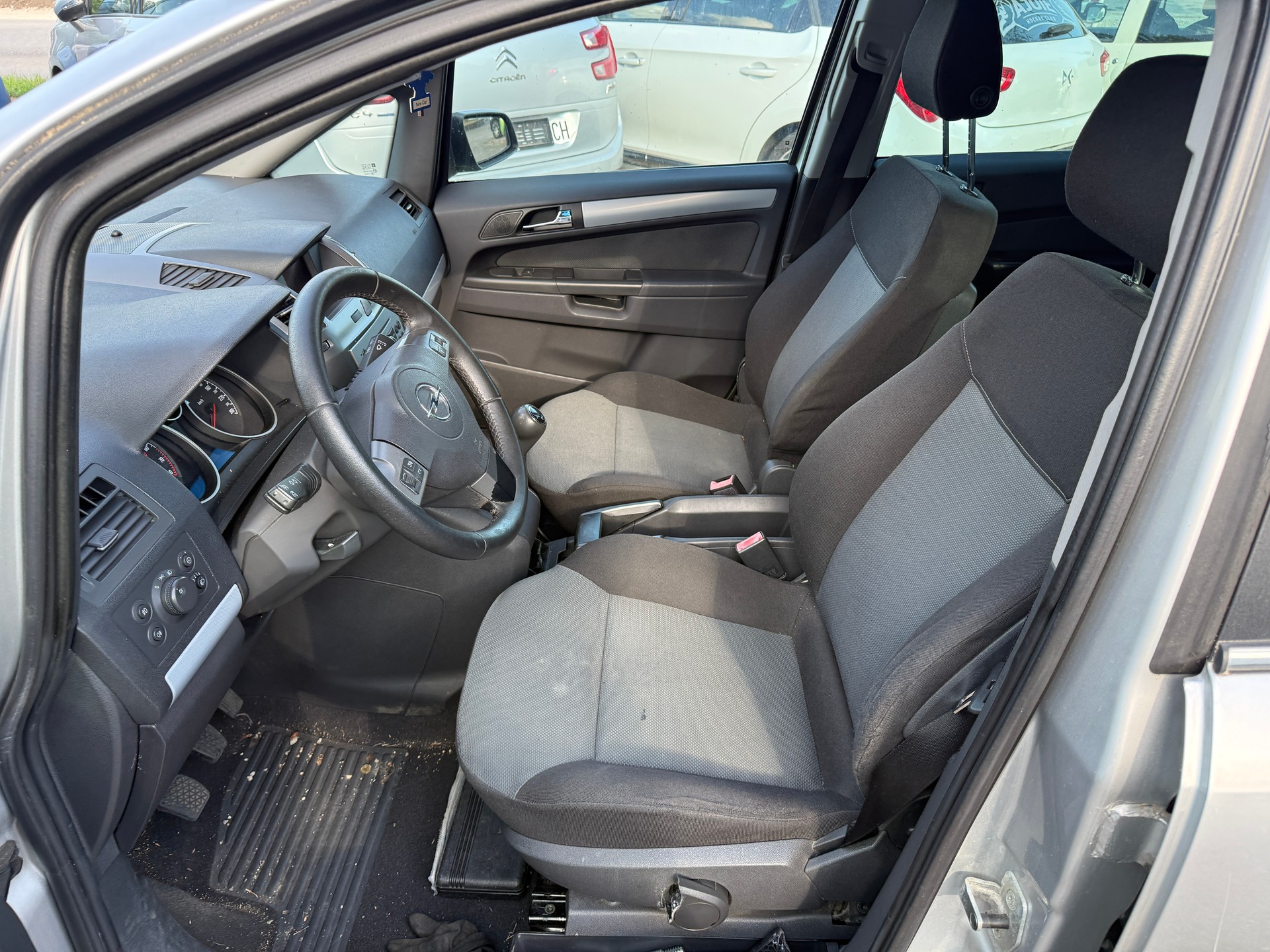 OPEL Zafira 2.2i 16V Enjoy-image-7
