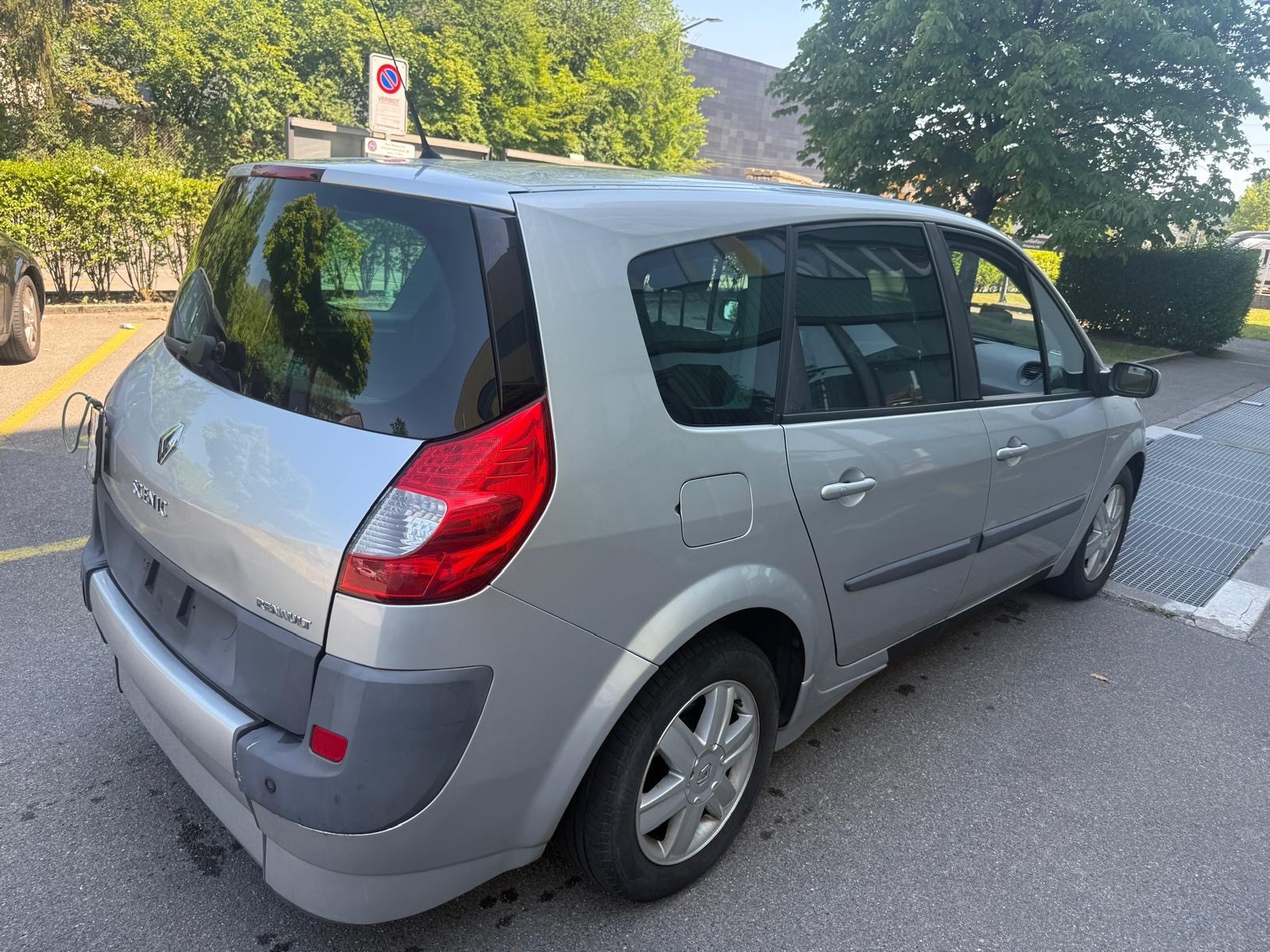 RENAULT Mégane-image-6
