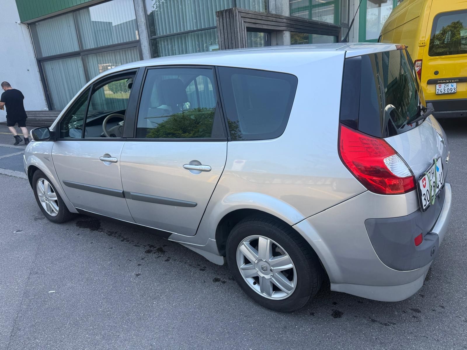 RENAULT Mégane-image-8