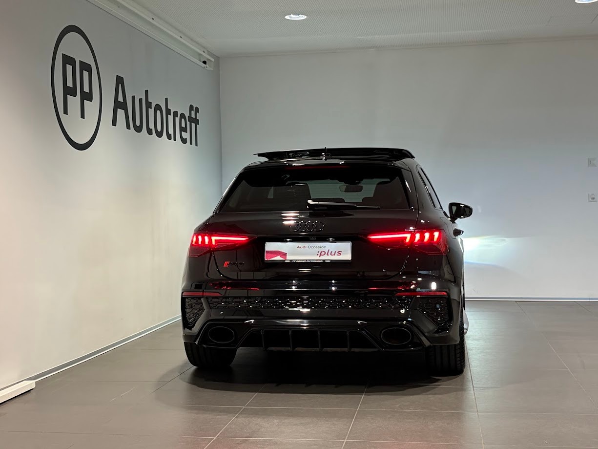 AUDI RS3 Sportback 2.5 TSI quattro S-tronic-image-13