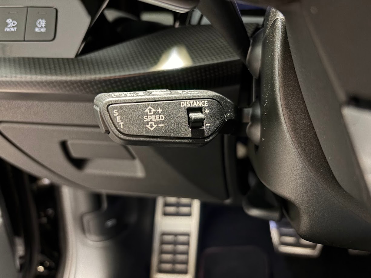 AUDI RS3 Sportback 2.5 TSI quattro S-tronic-image-6