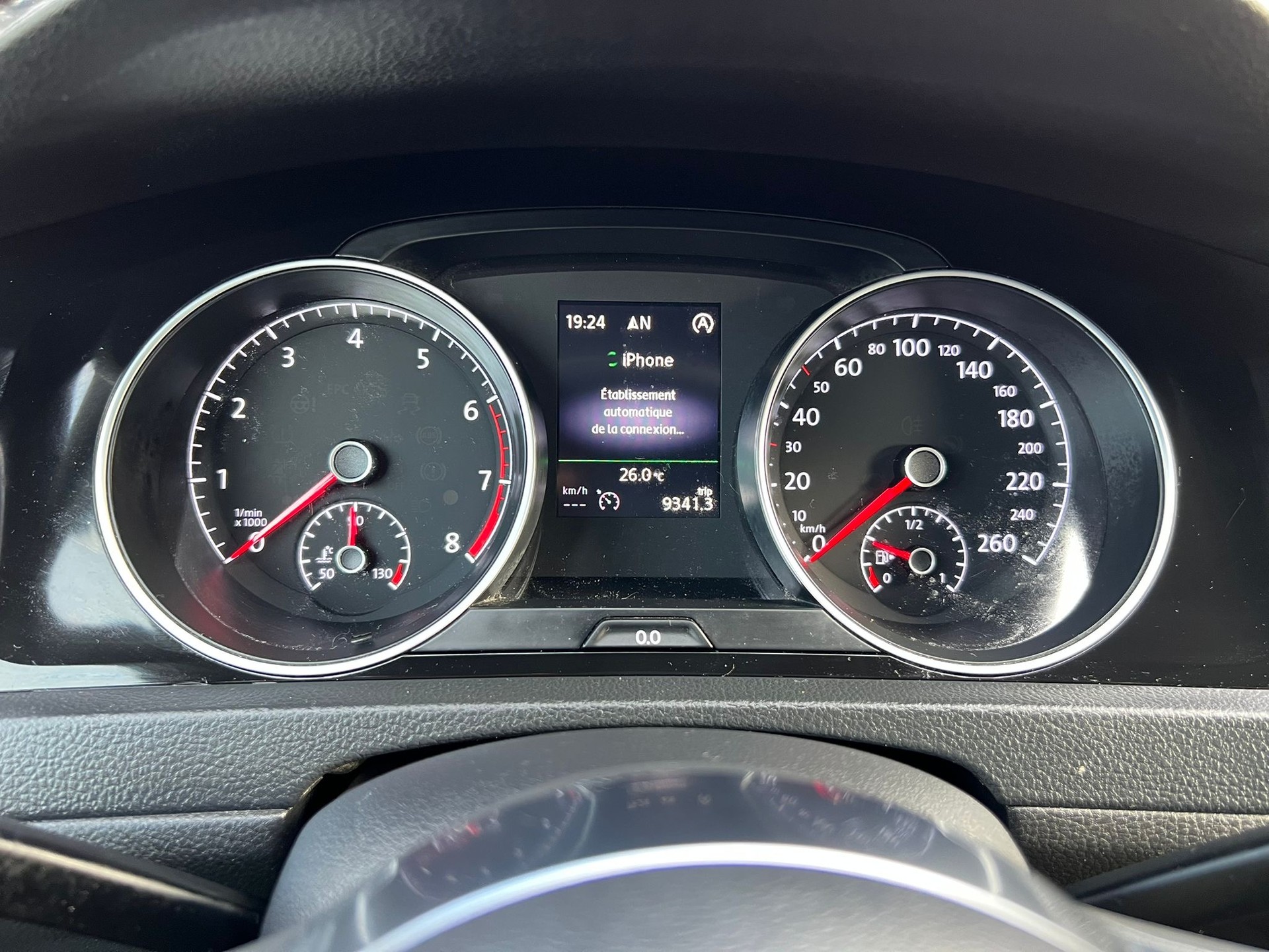 VW Golf 1.4 TSI Lounge R-Line DSG-image-12