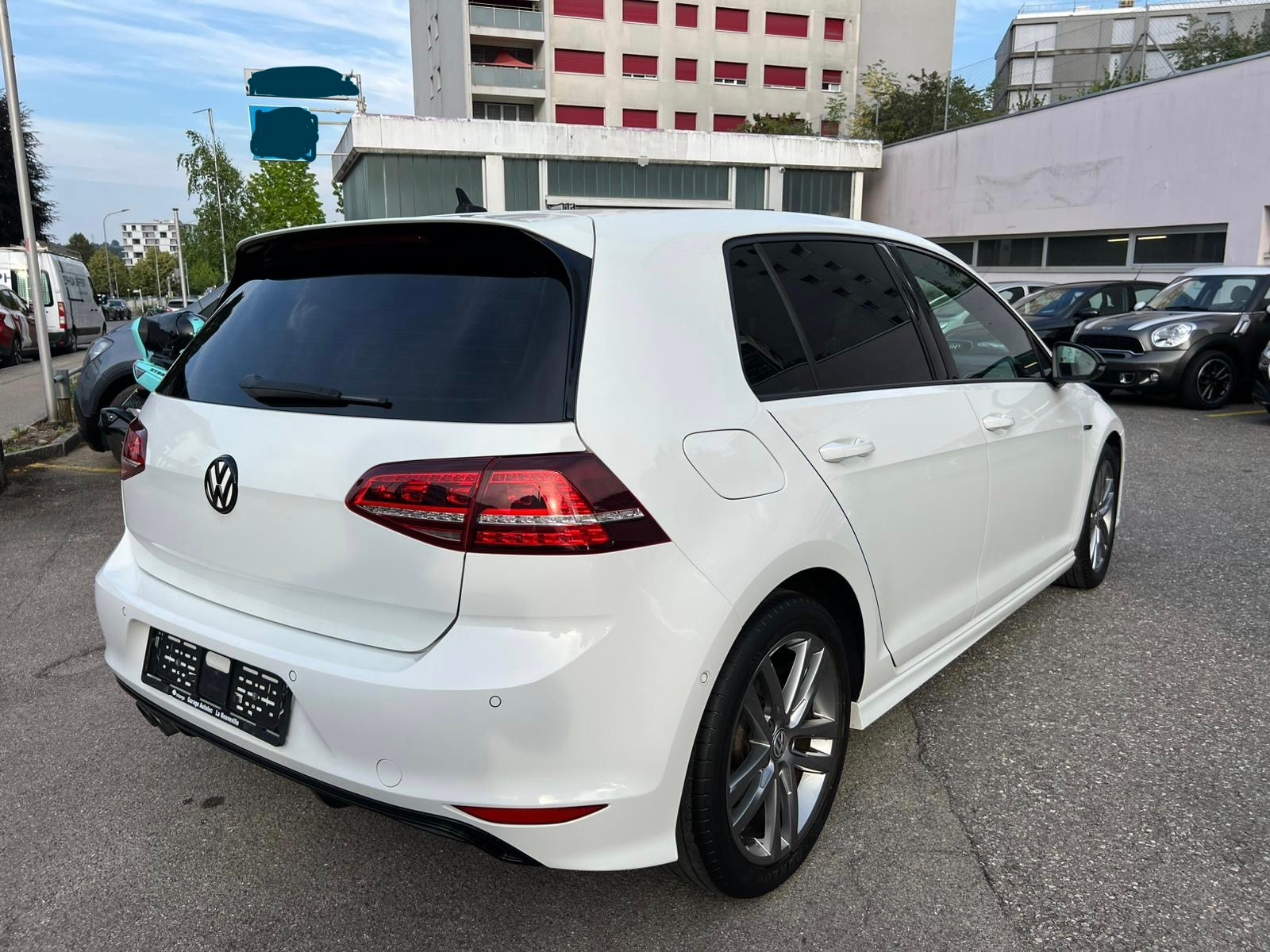 VW Golf 1.4 TSI Lounge R-Line DSG-image-8