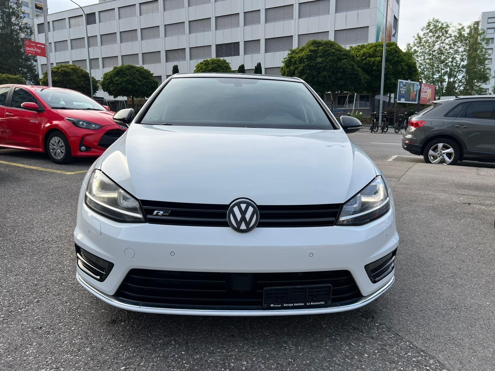 VW Golf 1.4 TSI Lounge R-Line DSG-image-1