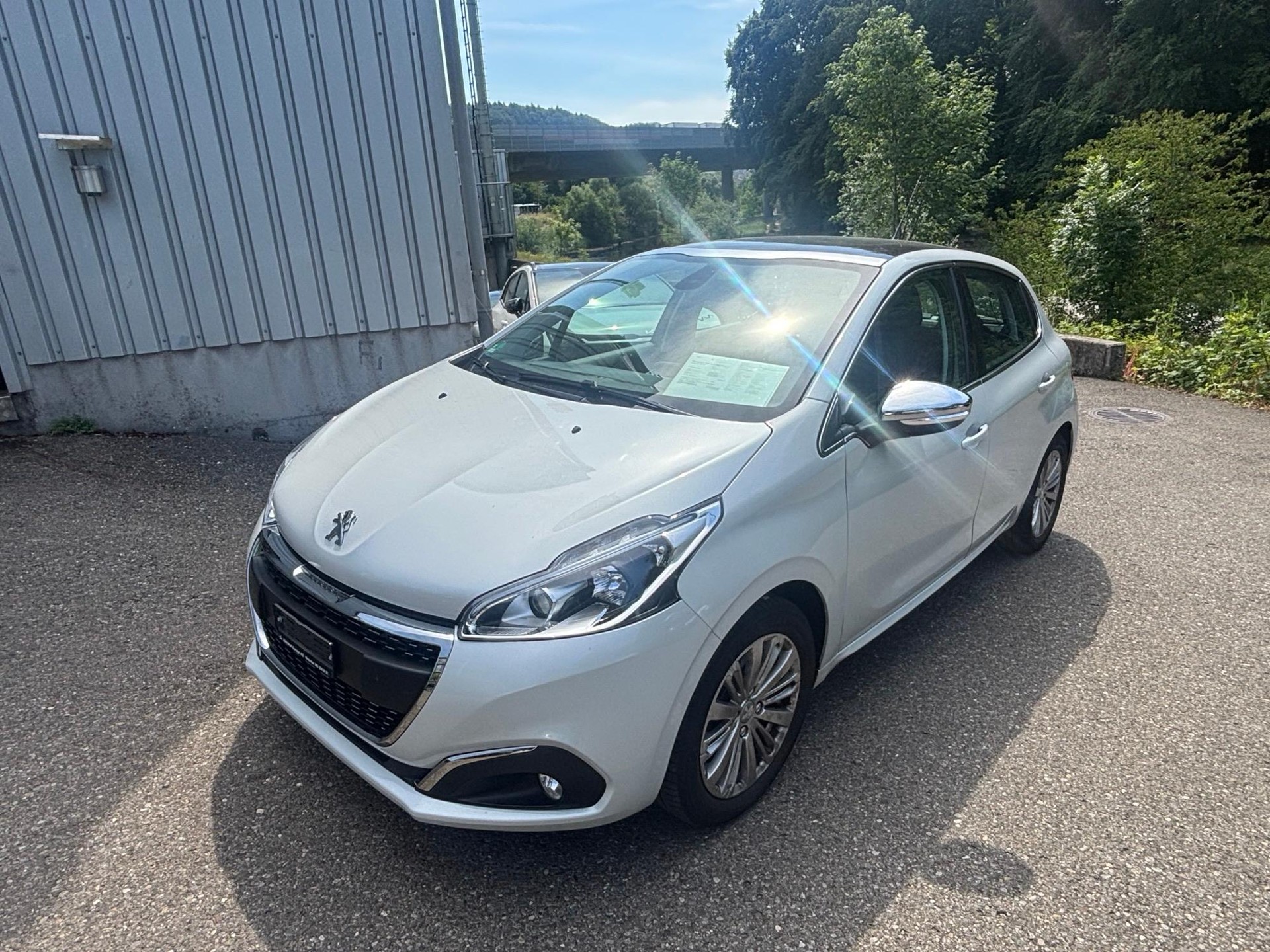 PEUGEOT 208 1.2 PureTech Allure S/S-showroom-element-2