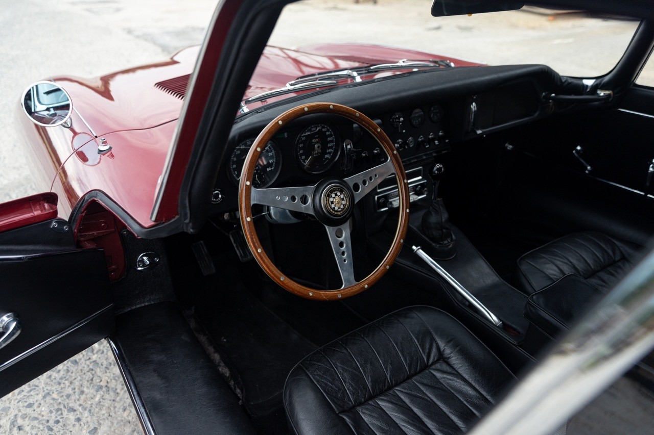JAGUAR E Type Coupé Serie 1.5 4.2 Litre-image-8