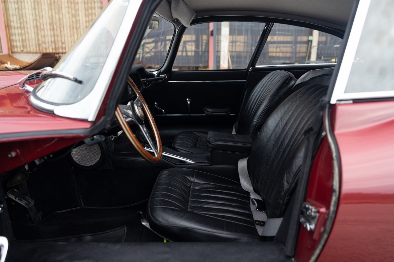 JAGUAR E Type Coupé Serie 1.5 4.2 Litre-image-9