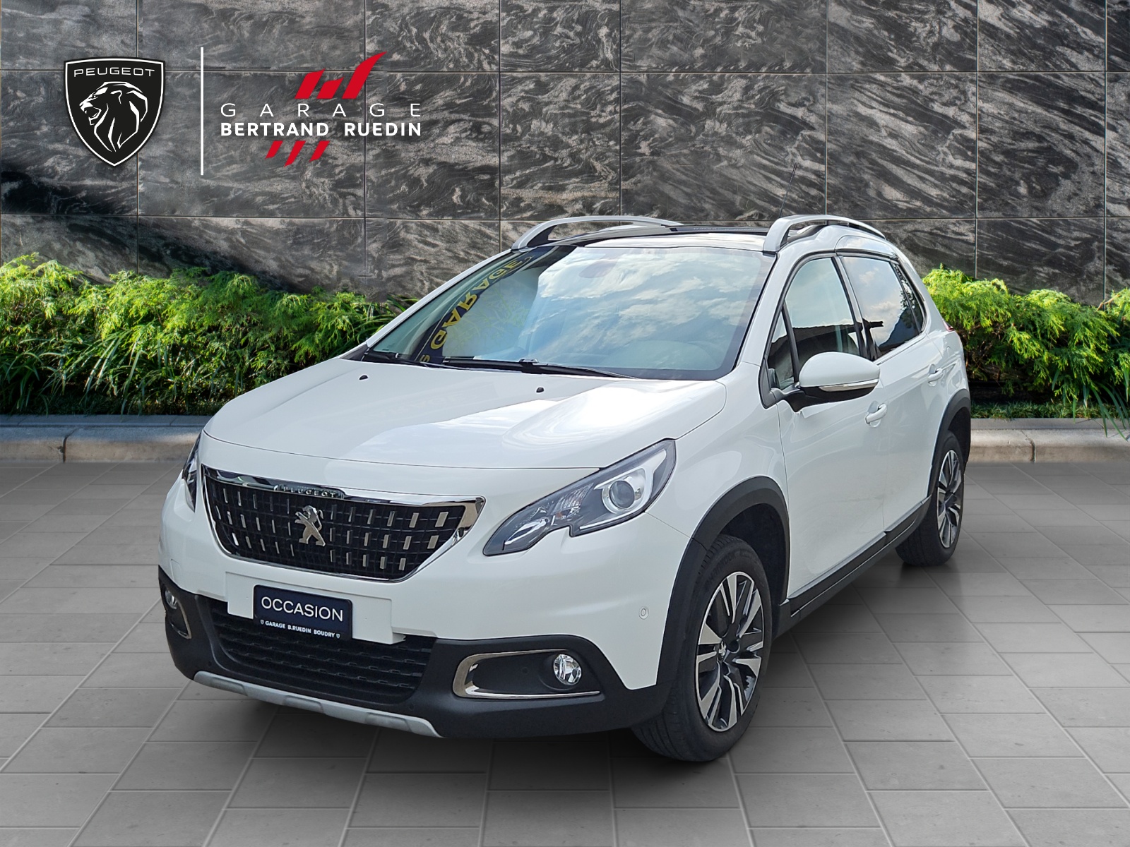 PEUGEOT 2008 1.2 PureTech Allure EAT6-image-0