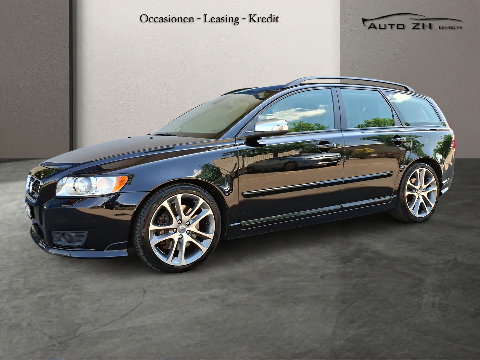 VOLVO V50 T5 Summum-image-0