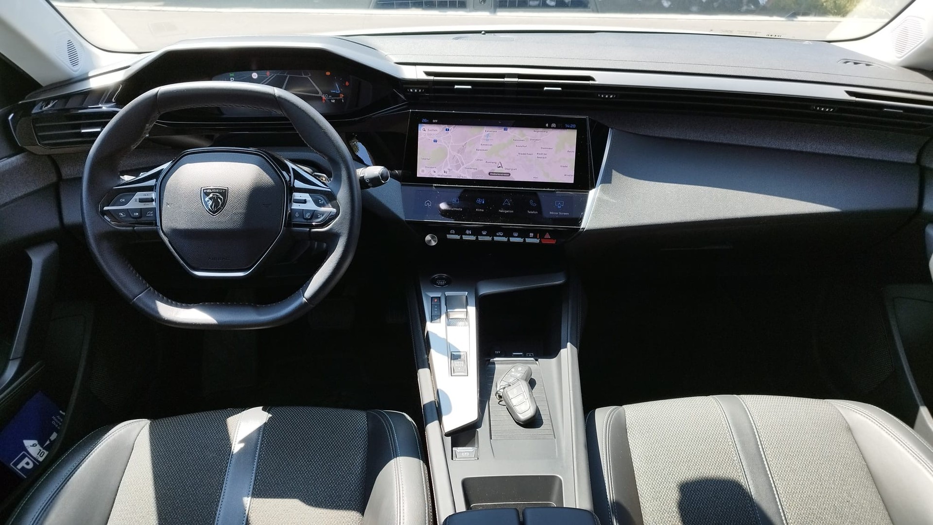 PEUGEOT 308 SW 1.5 BlueHDI Allure Pack EAT8-image-12
