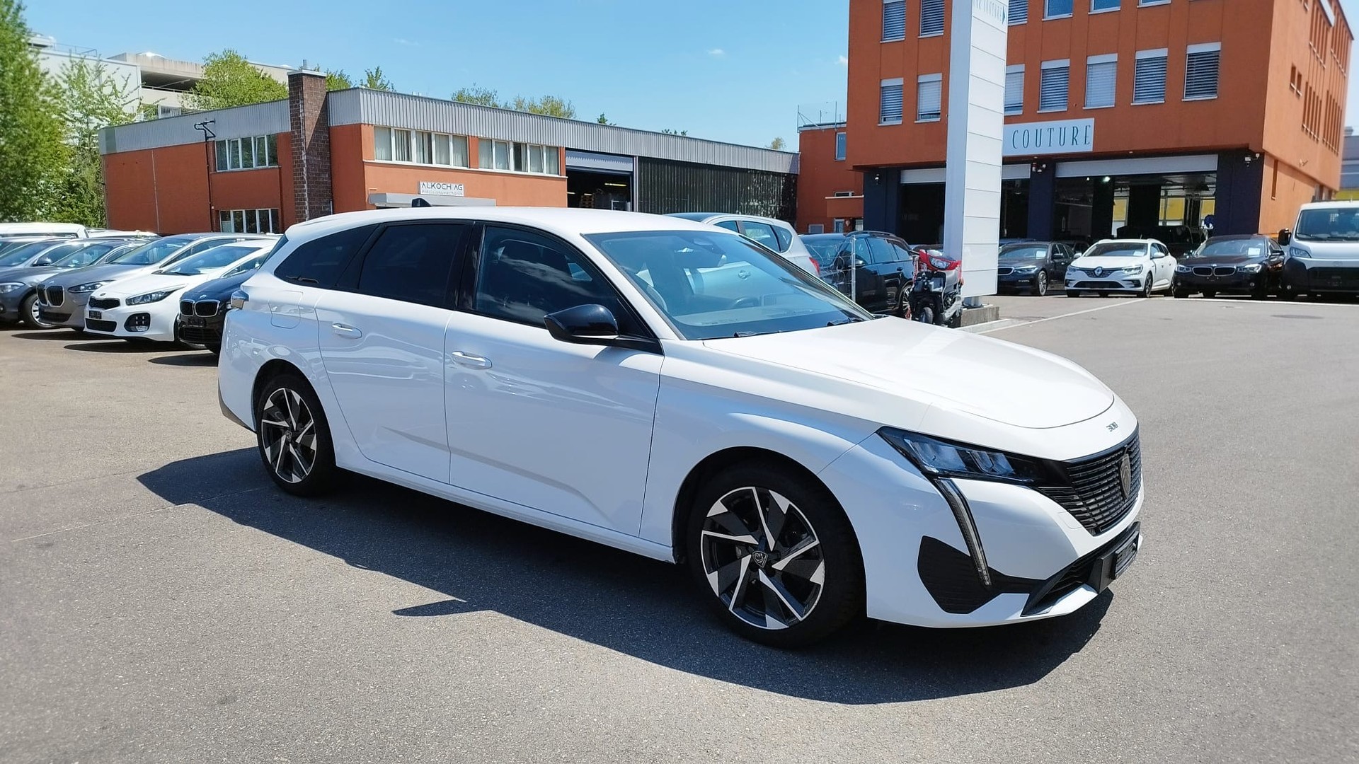 PEUGEOT 308 SW 1.5 BlueHDI Allure Pack EAT8-image-6