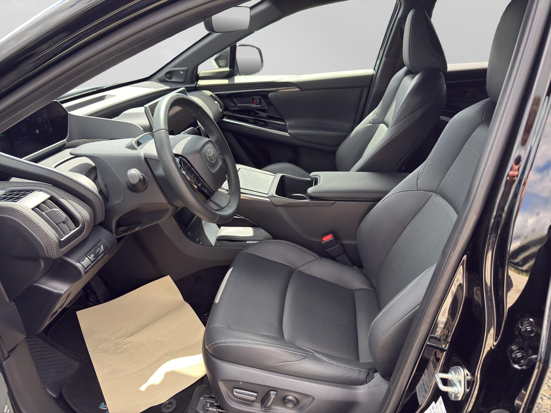 TOYOTA bZ4X Premium AWD-image-3