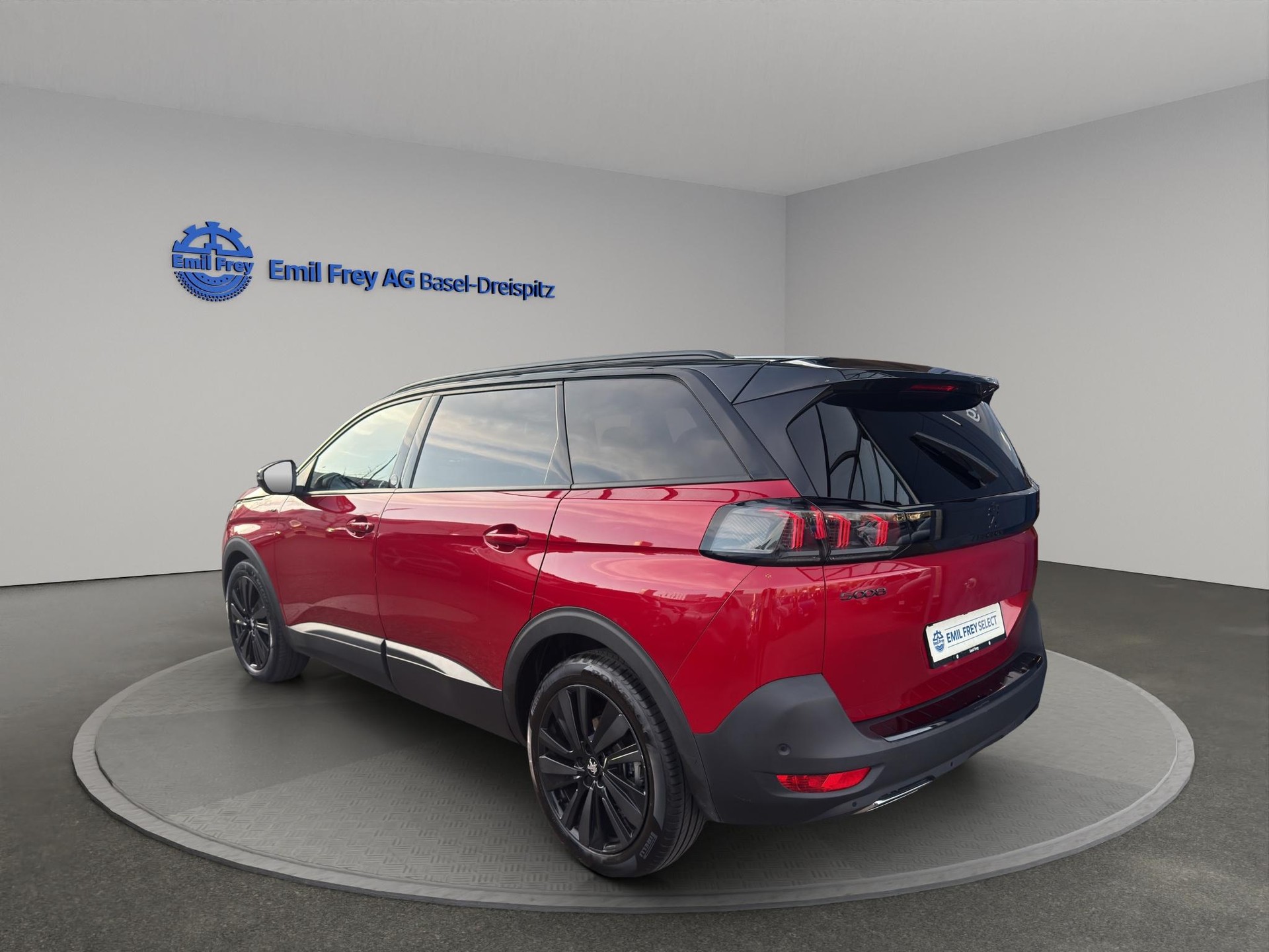 PEUGEOT 5008 1.6 PureTech GT Pack-image-6