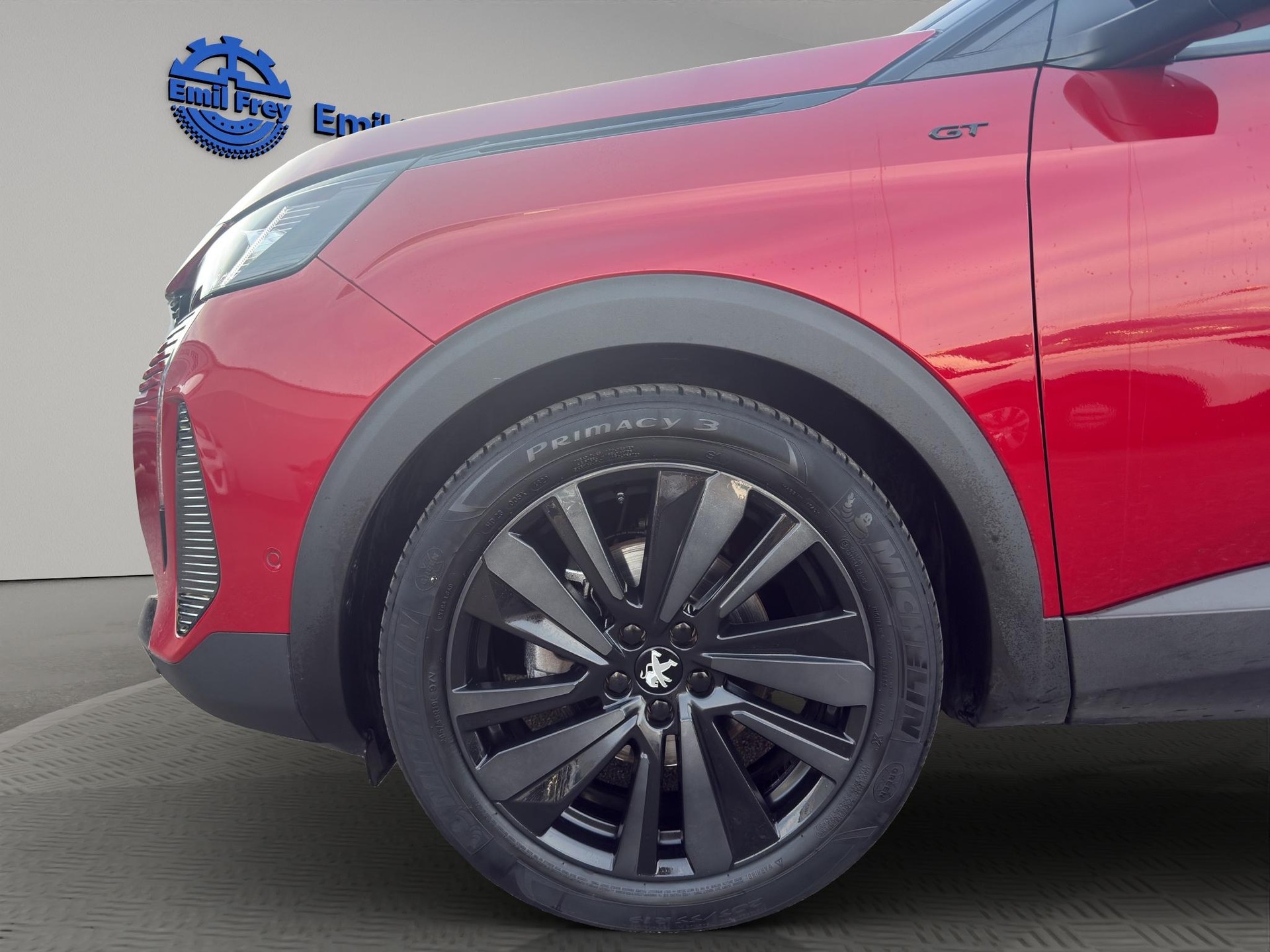 PEUGEOT 5008 1.6 PureTech GT Pack-image-9