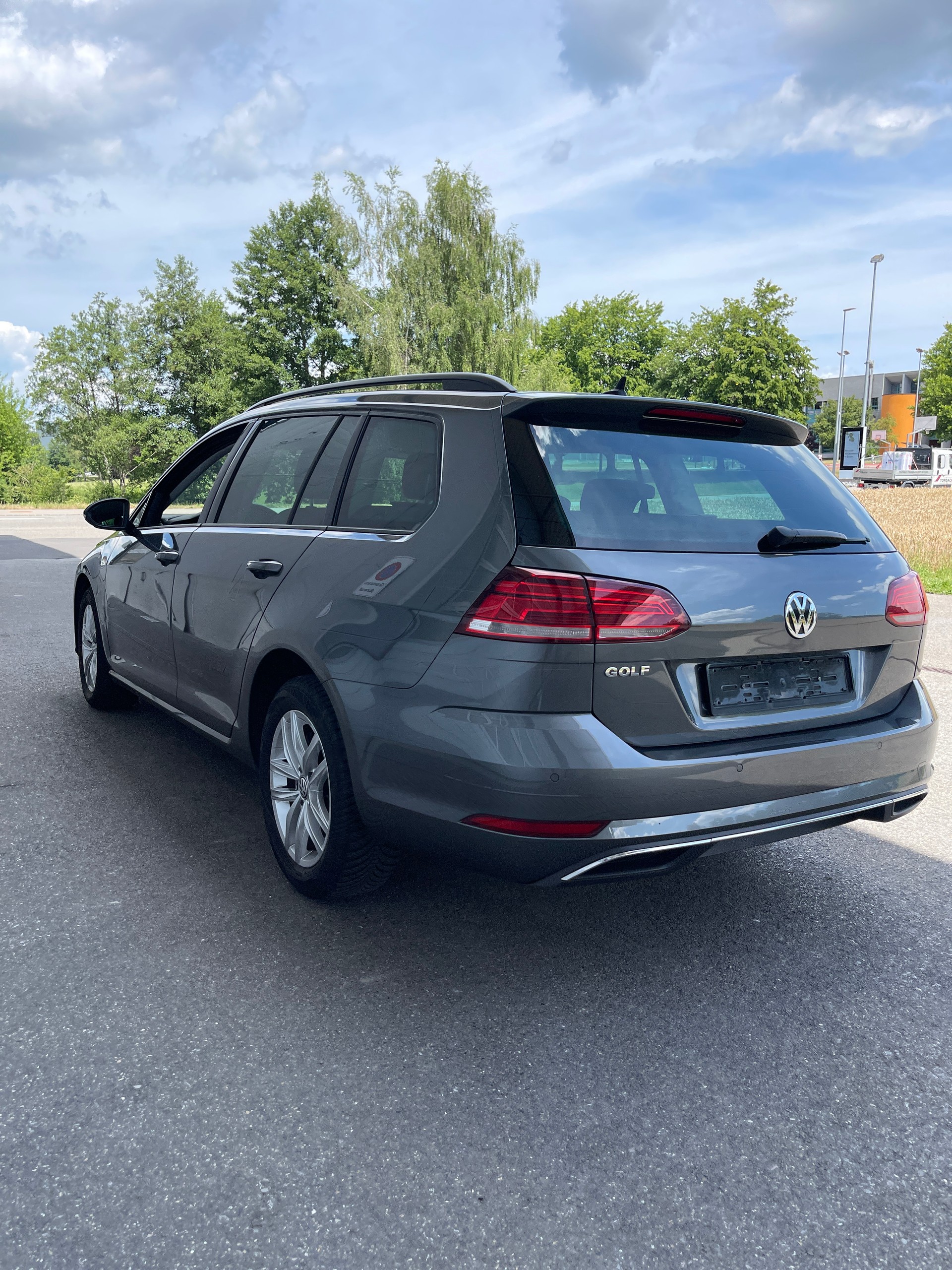VW Golf Variant 1.6 TDI Comfortline-image-4