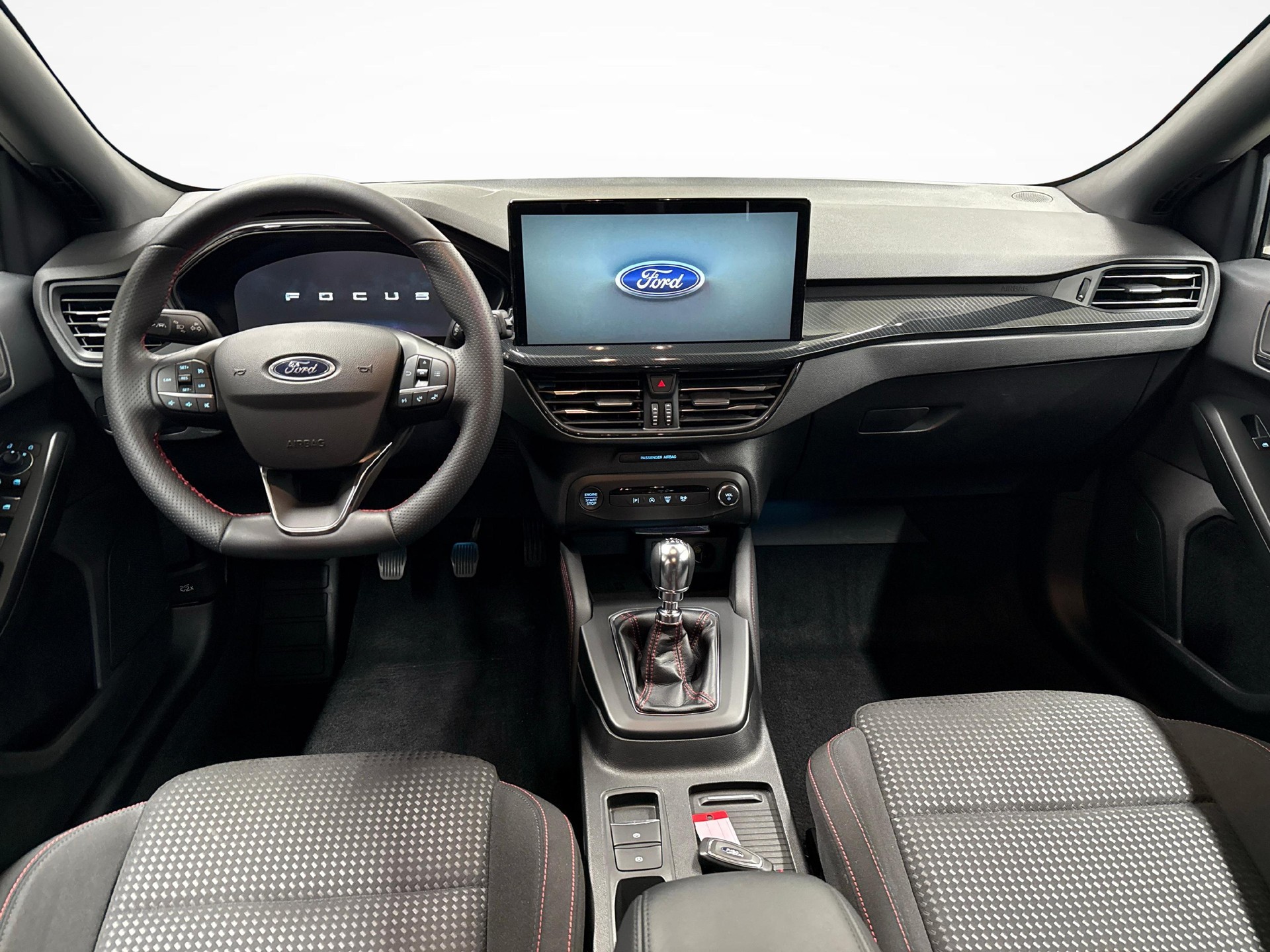 FORD Focus Station Wagon 1.0i EcoB Hybrid 125 ST-Line X-image-9