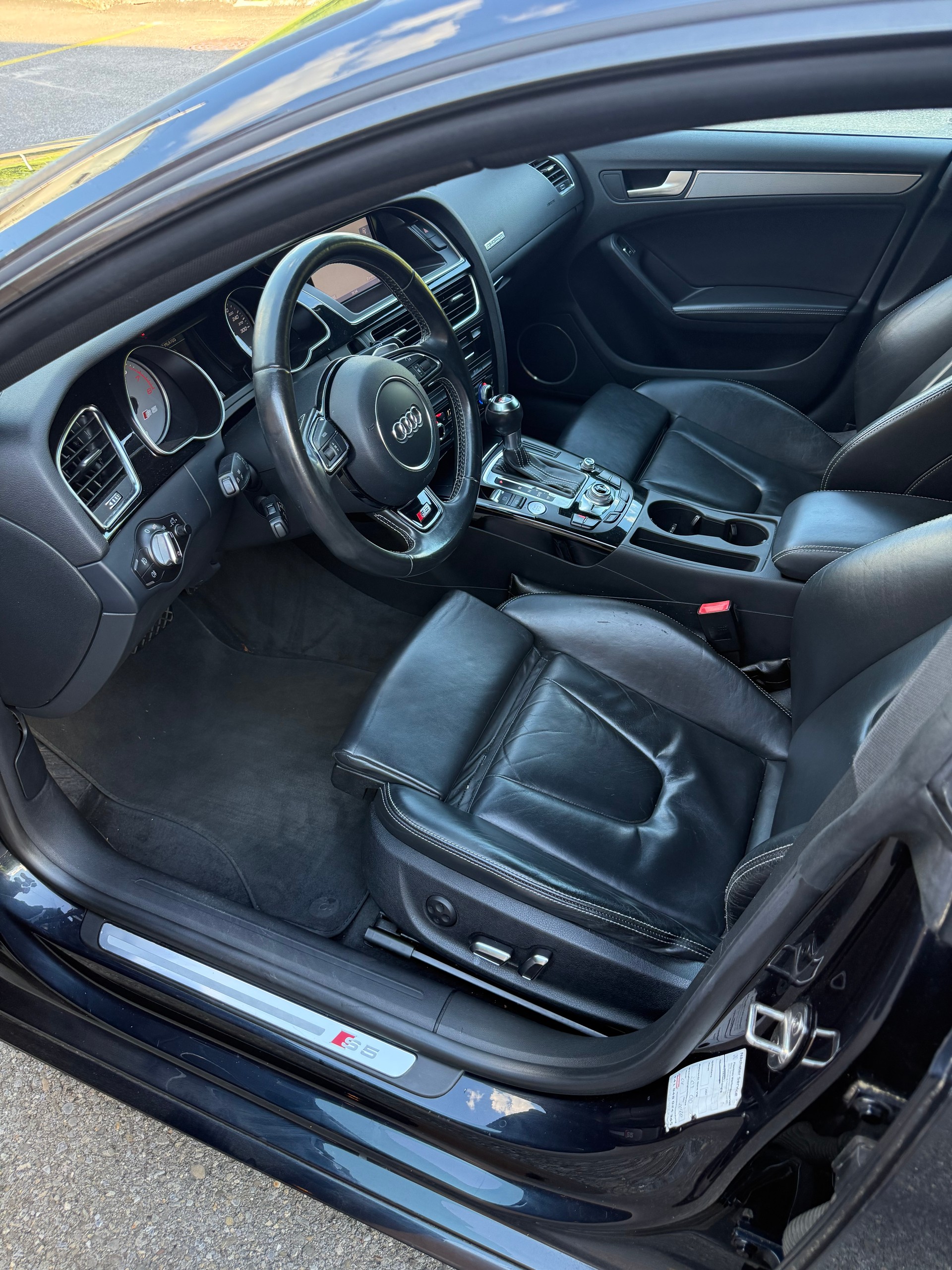 AUDI S5 Sportback 3.0 TFSI quattro S-tronic-image-12