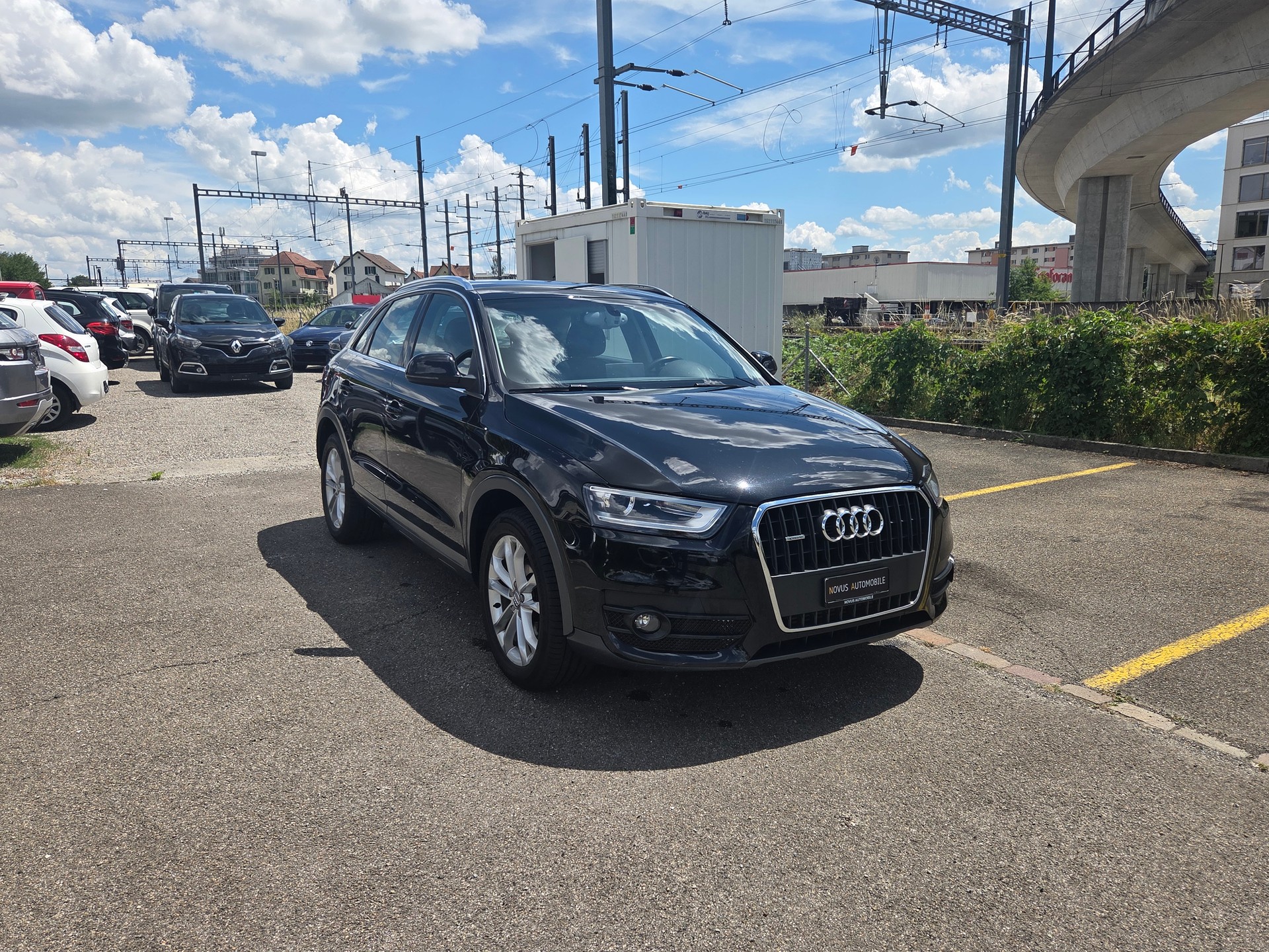 AUDI Q3 2.0 TDI quattro S-tronic-image-6
