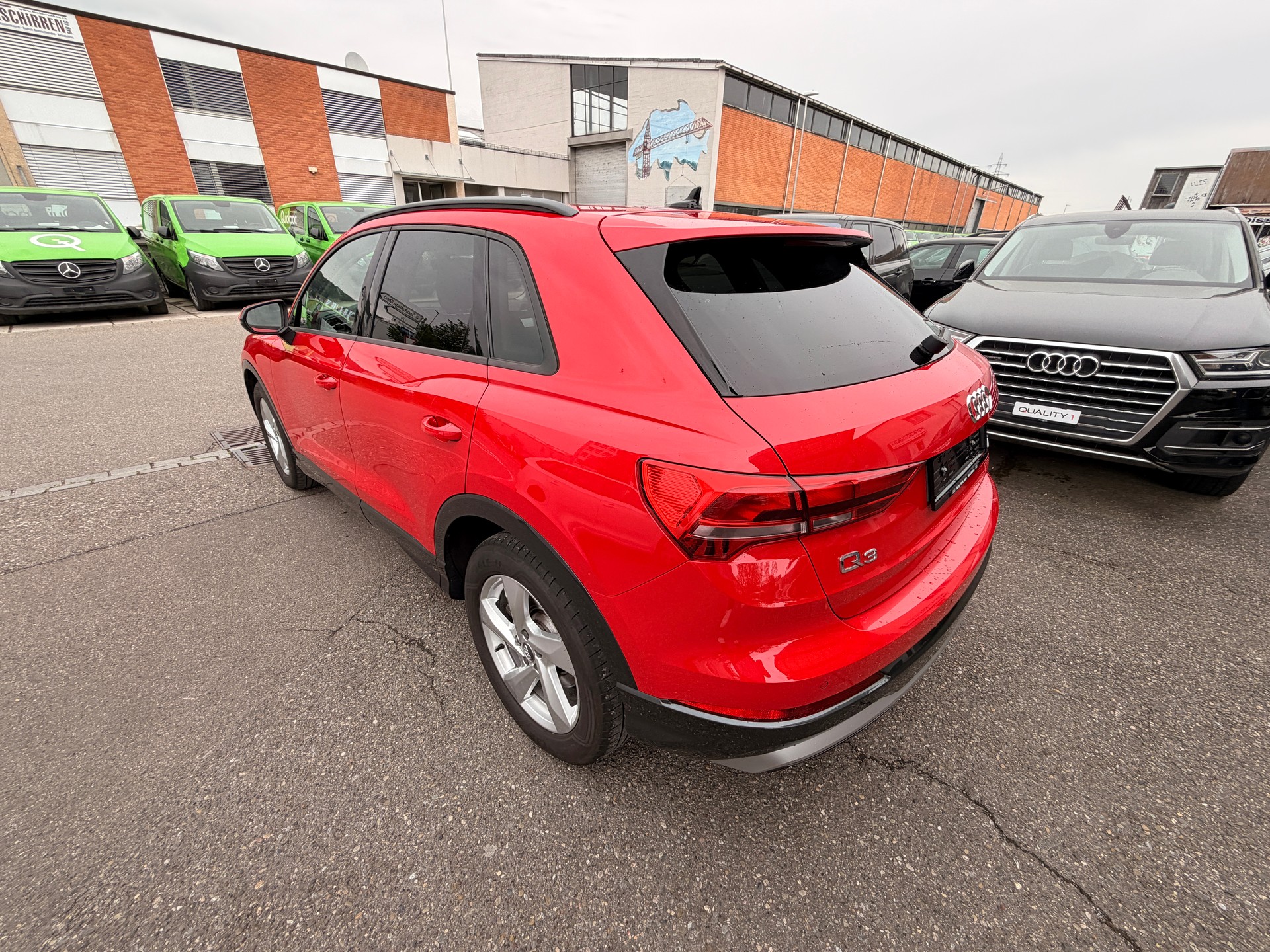 AUDI Q3 40 TFSI advanced quattro S-tronic-image-2
