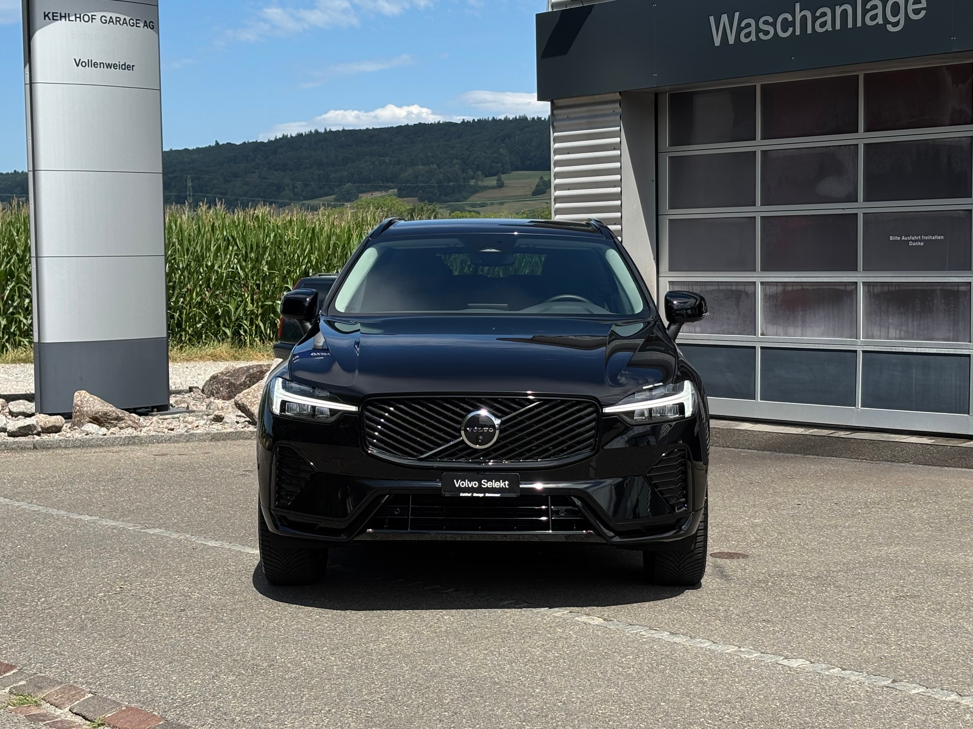 VOLVO XC60 2.0 B5 MH Plus Dark AWD-image-7