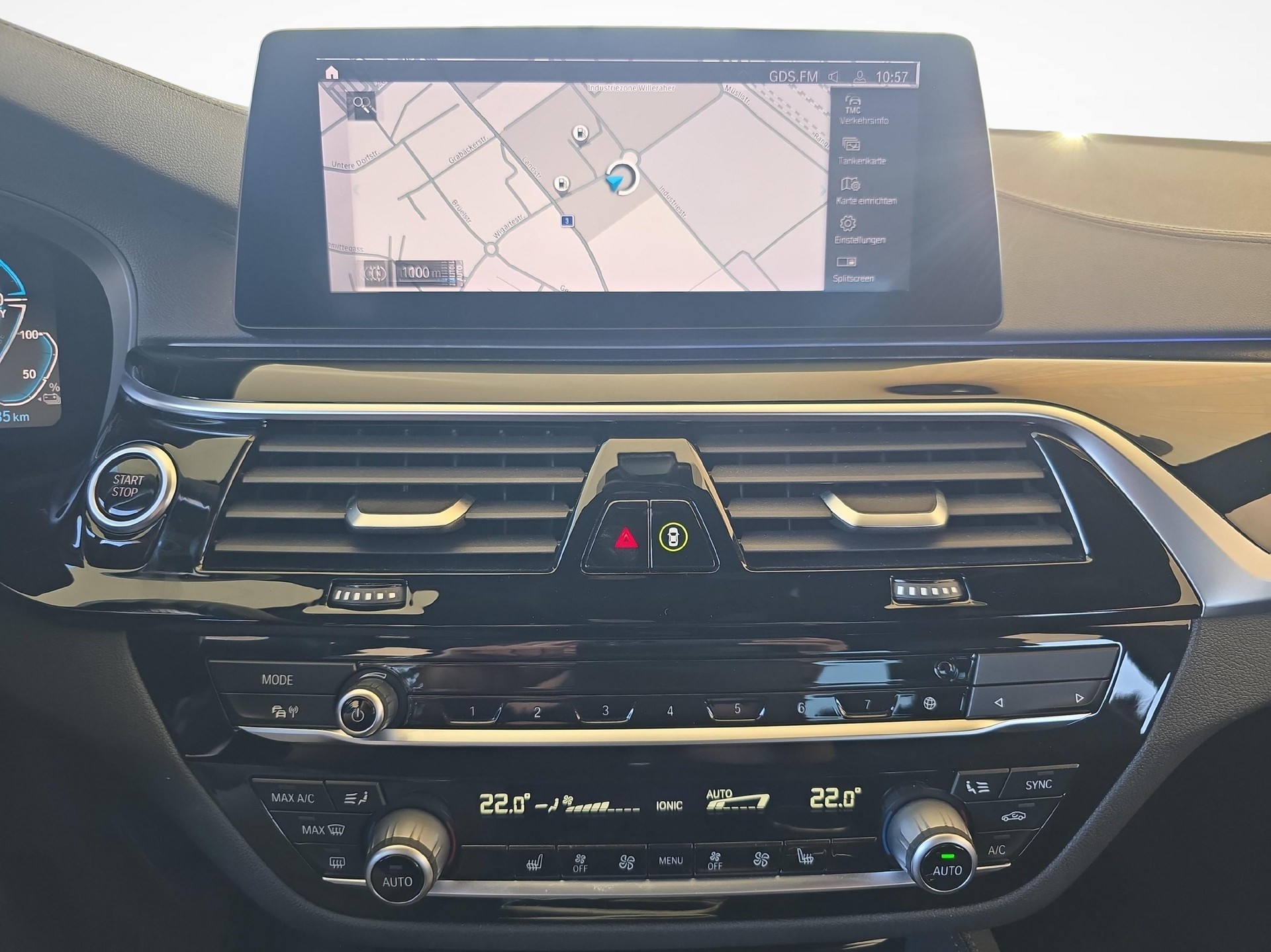 BMW 530e xDrive / Jetzt mit attraktivem 1.99% Leasing-image-17