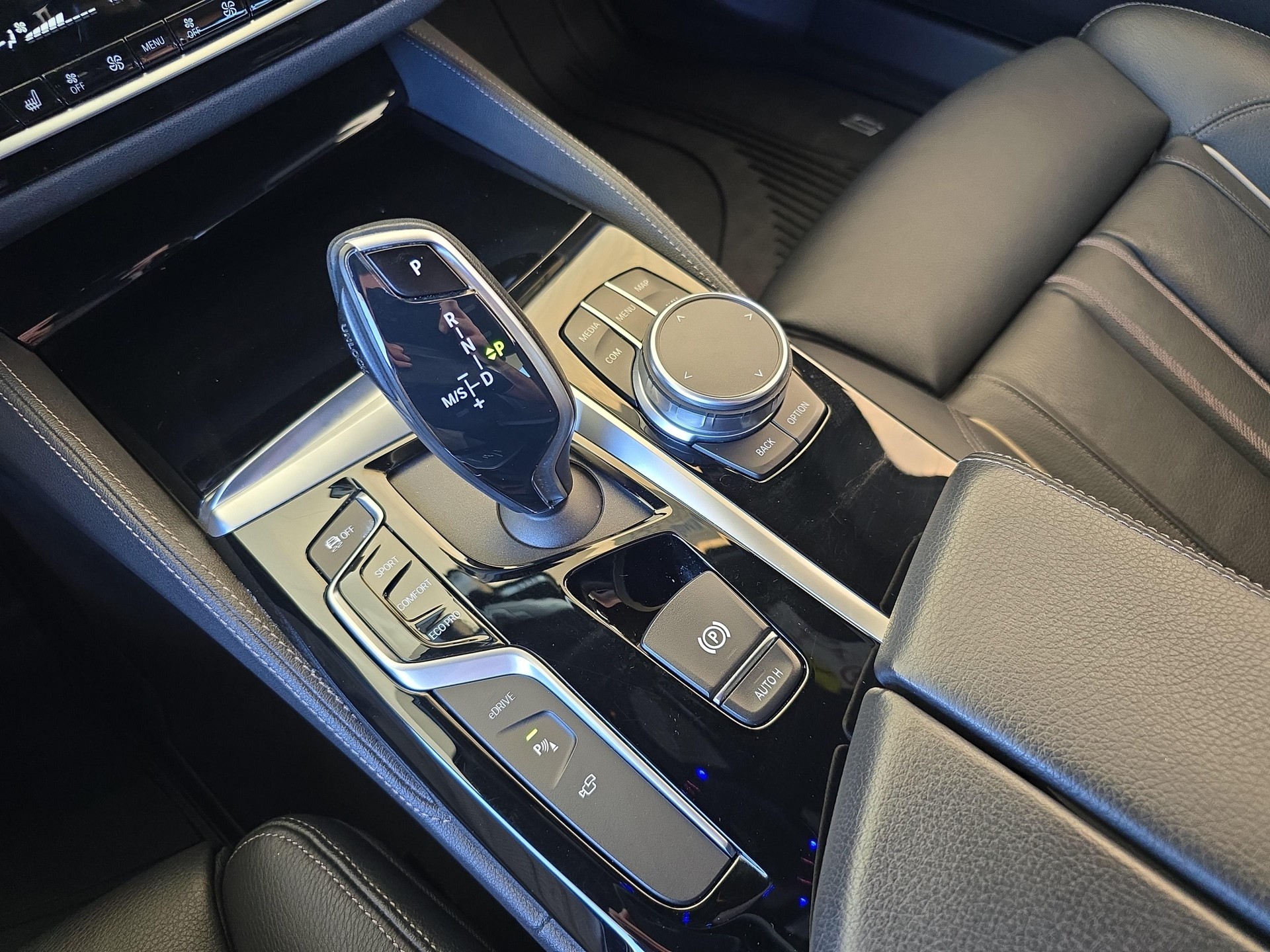 BMW 530e xDrive / Jetzt mit attraktivem 1.99% Leasing-image-18