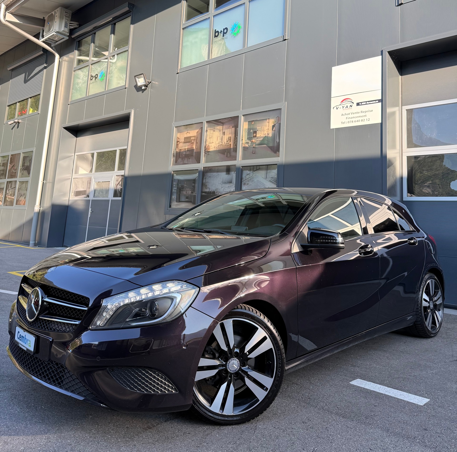 MERCEDES-BENZ A 200 AMG Line-image-0