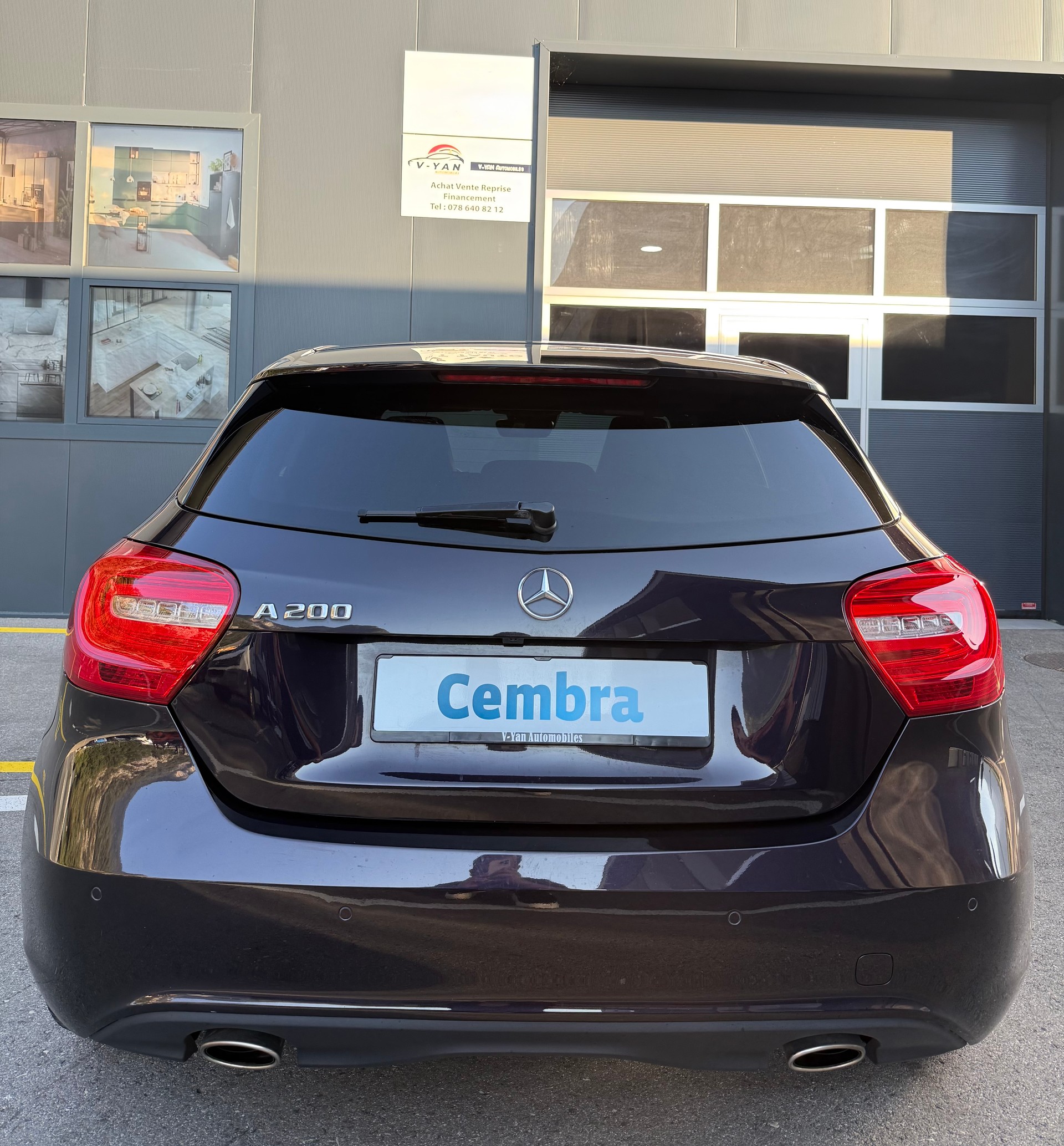 MERCEDES-BENZ A 200 AMG Line-image-6